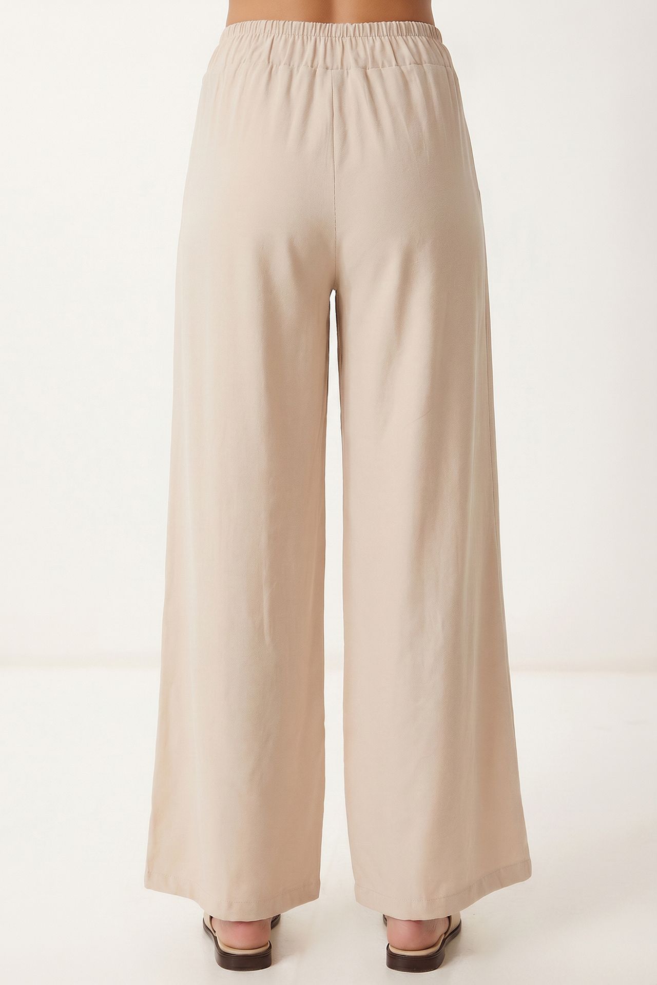 ISTANBUL High-Waist Wide-Leg Crepe Trousers 4