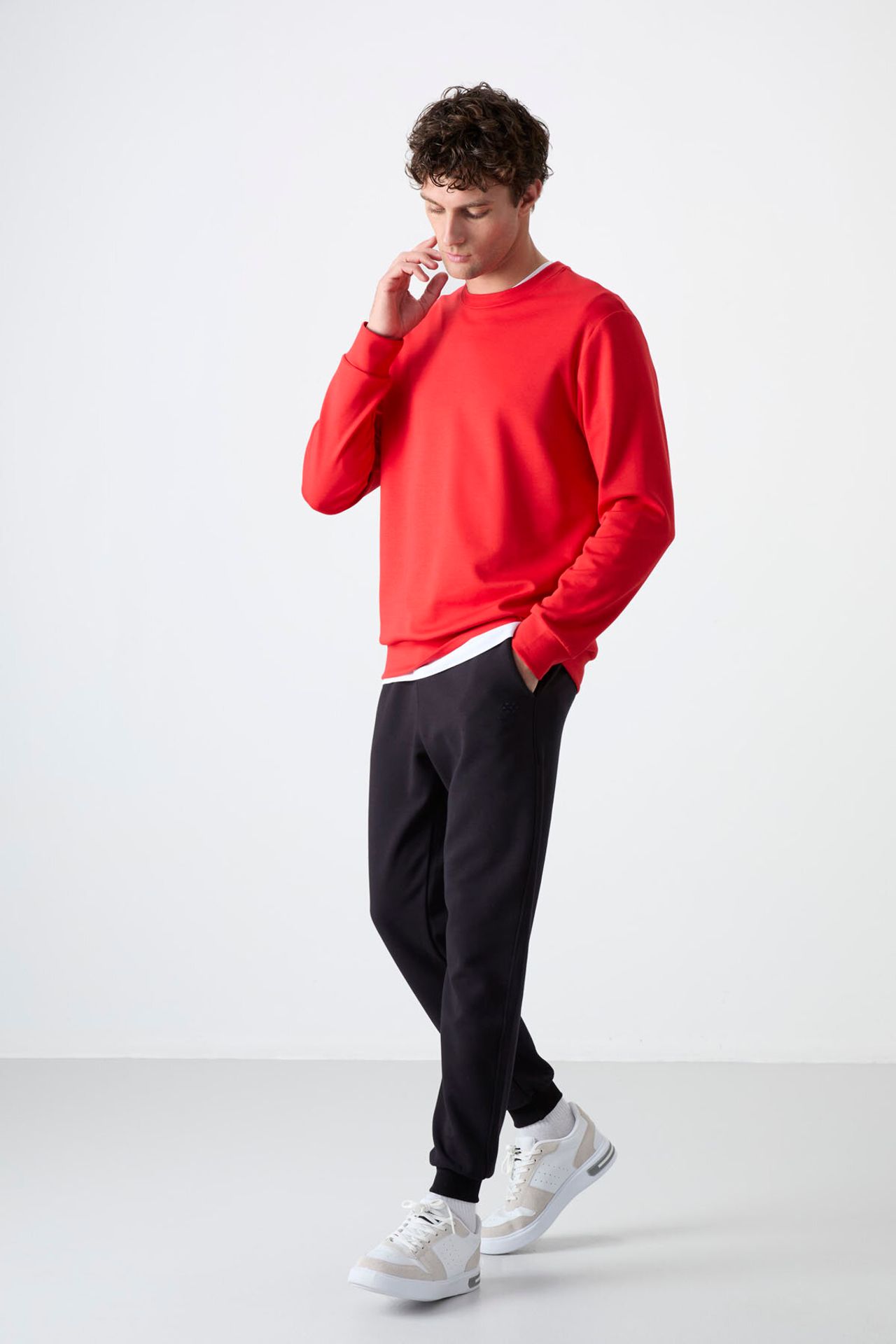 TOMMY Men's Plain Crew Neck Sweatshirt 3
