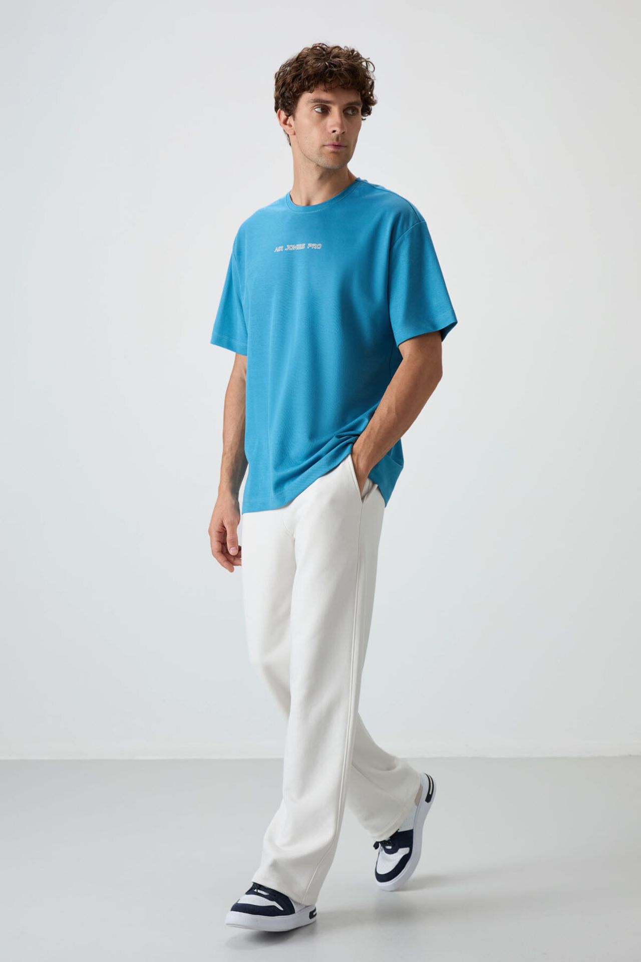 TOMMY Oversized Printed Crew Neck T-Shirt 3