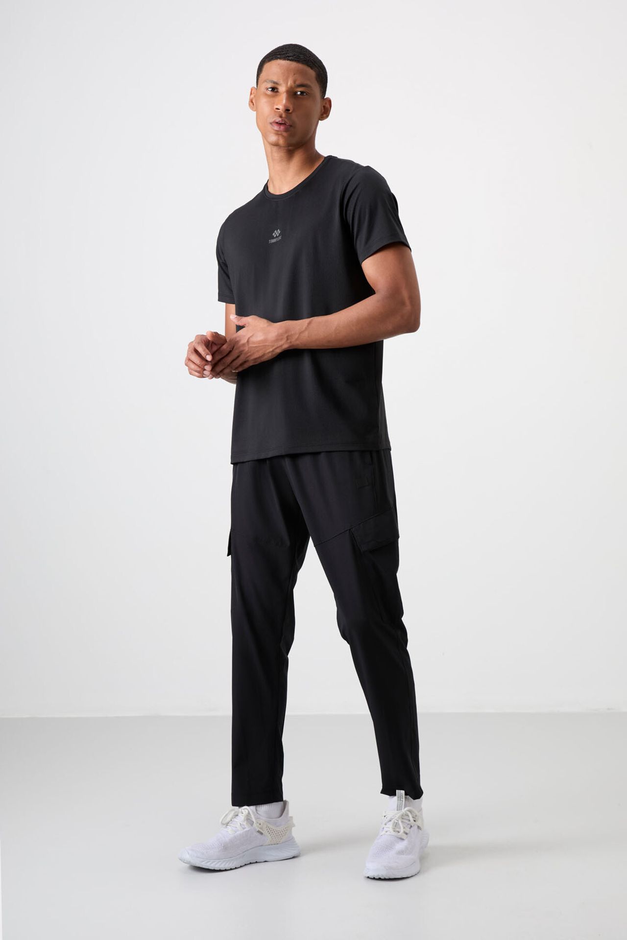 TOMMY Men's Logo Patch Short-Sleeve T-Shirt 2