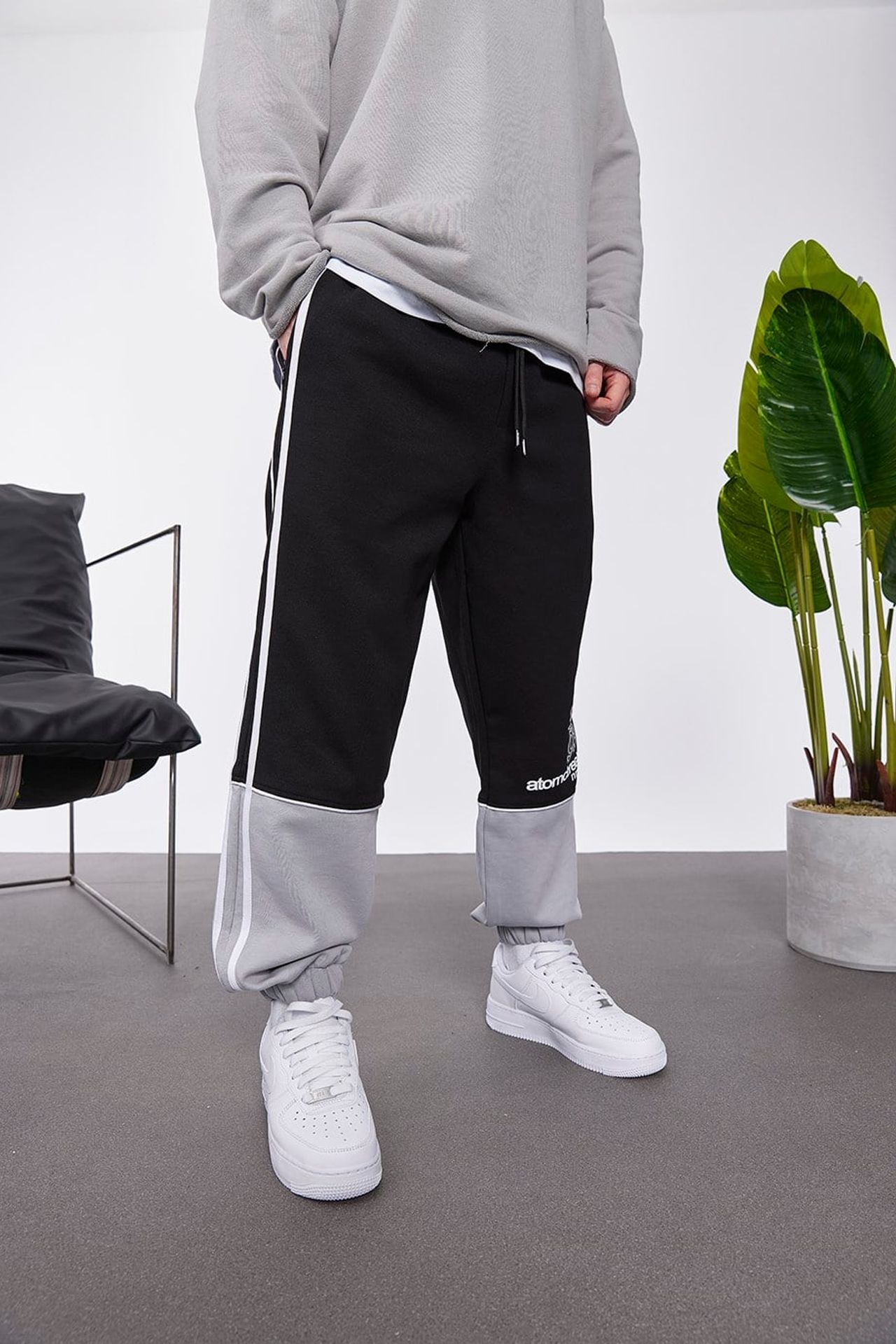NOMARC Renk Bloklu Daralan Jogger 2