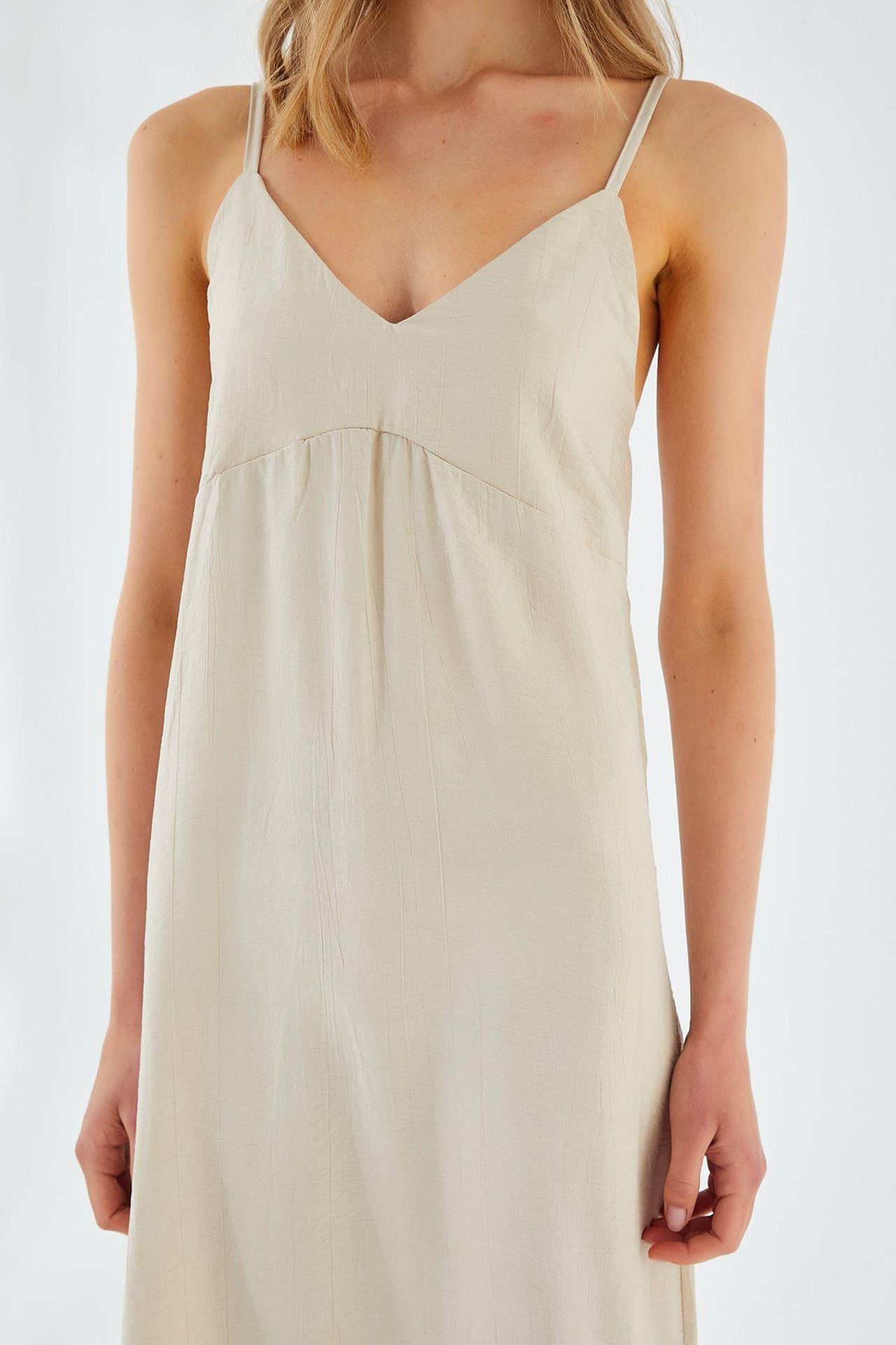 Mixray V-Neck Slit Midi Dress 3