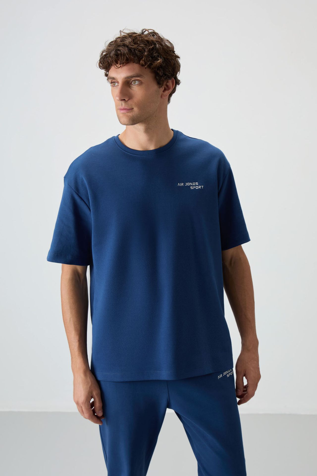 TOMMY Men's Oversized Embroidered Active Set 6