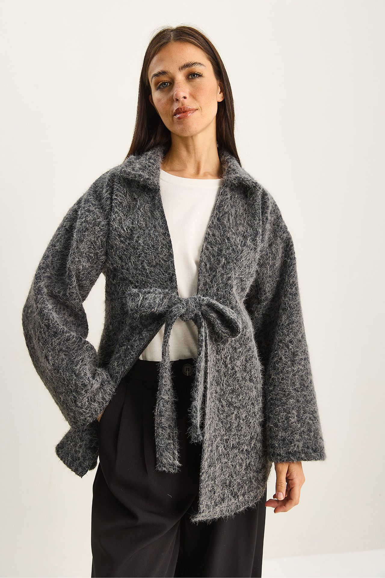 LUCCI Textured Oversized V-Neck Tie Closure Cardigan 3