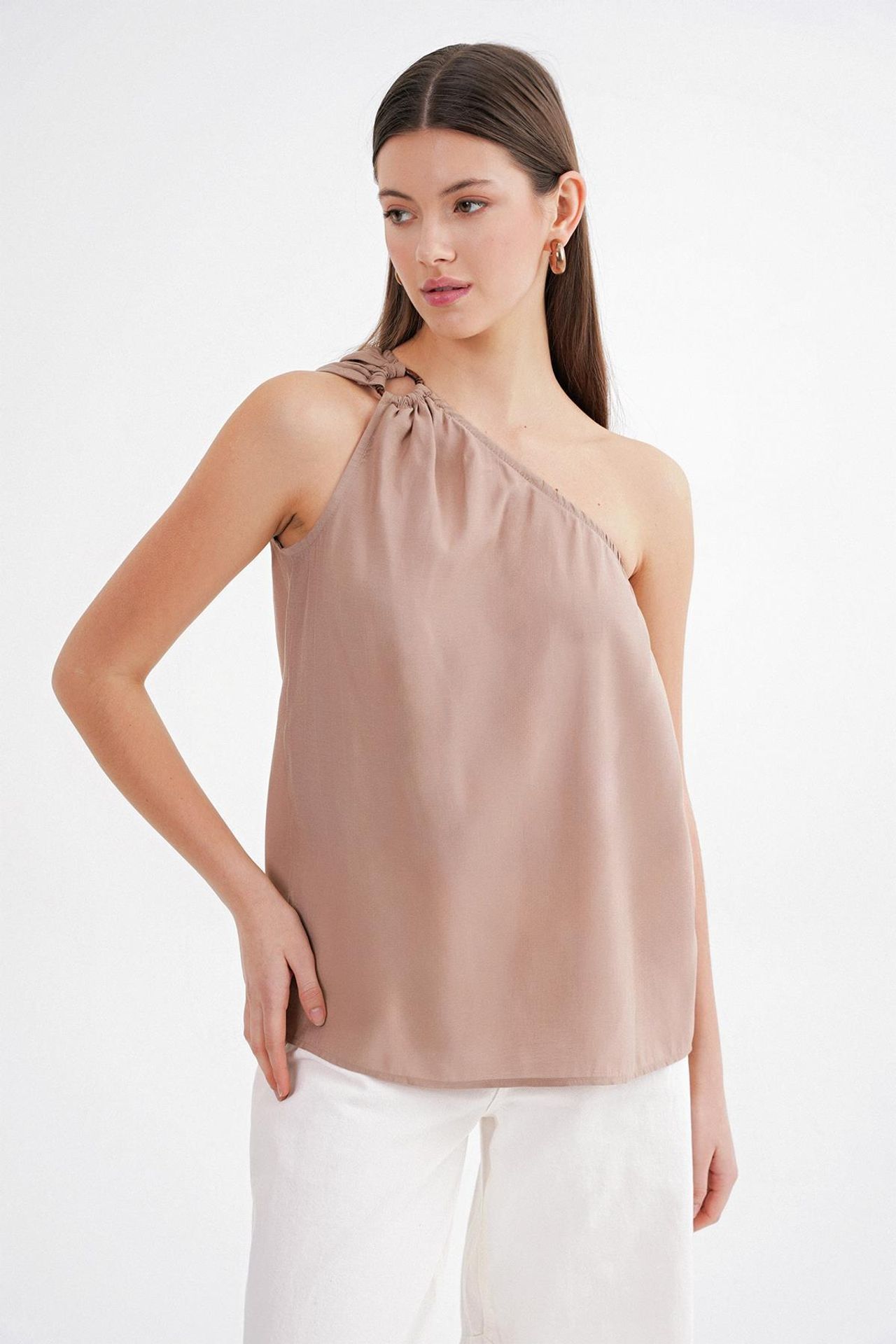 Mixray Asymmetrical Collar Accessory Detailed Top 3