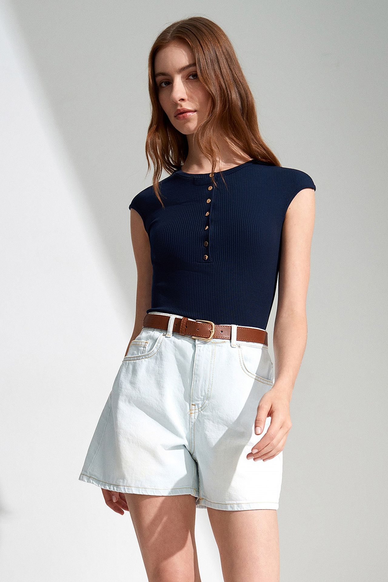 DILVIN High-Waist Wide-Leg Denim Shorts