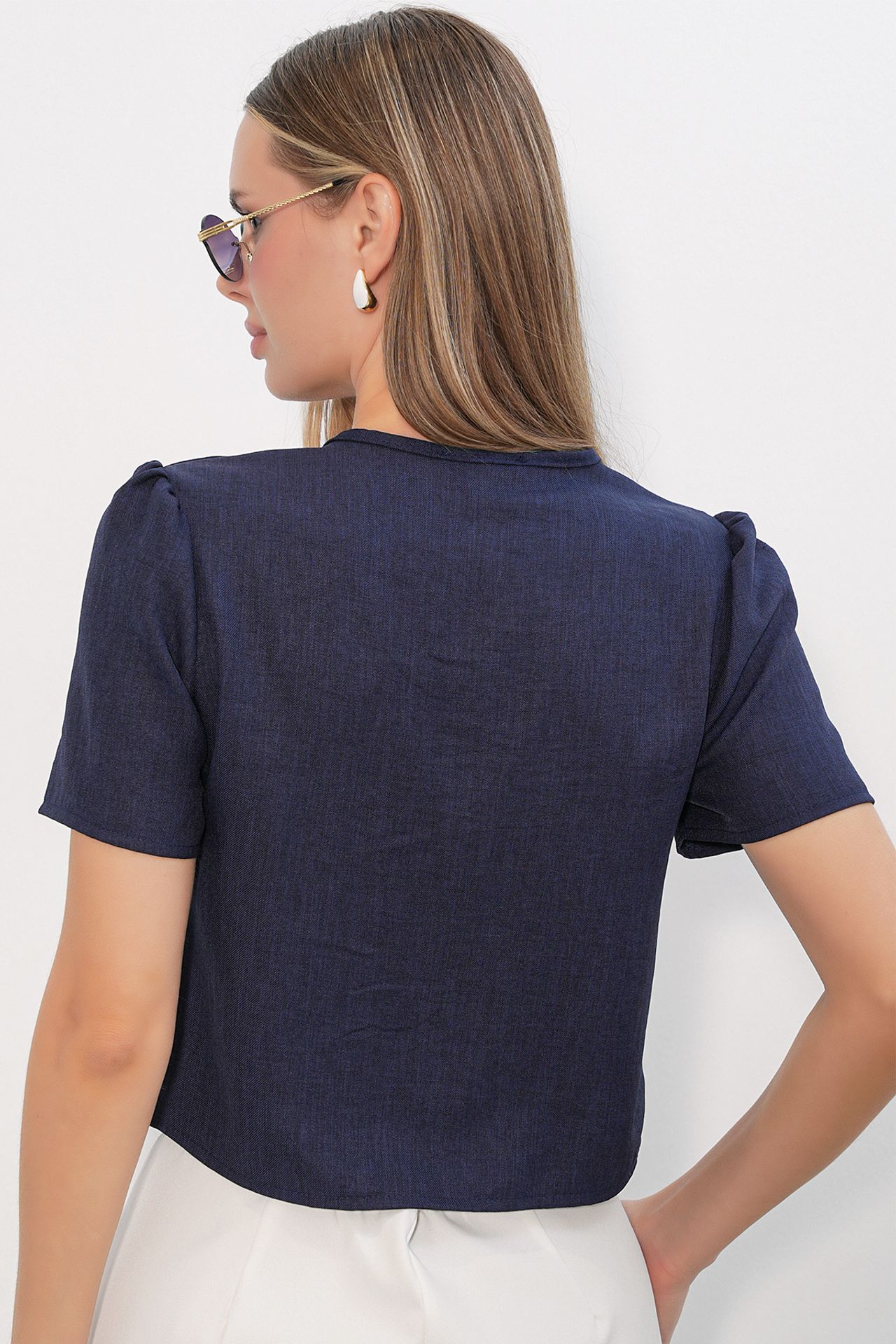 BDART Textured V-Neck Linen Blend Crop Top 6