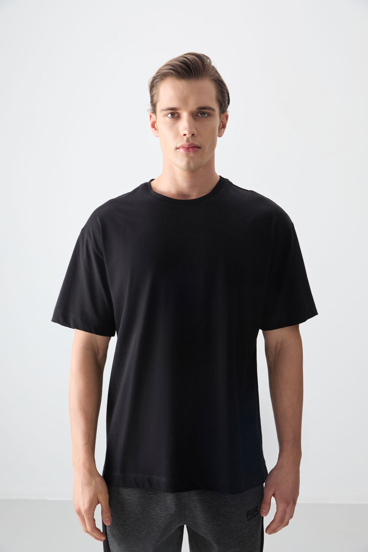TOMMY Oversized Cotton Crew Neck T-Shirt 6