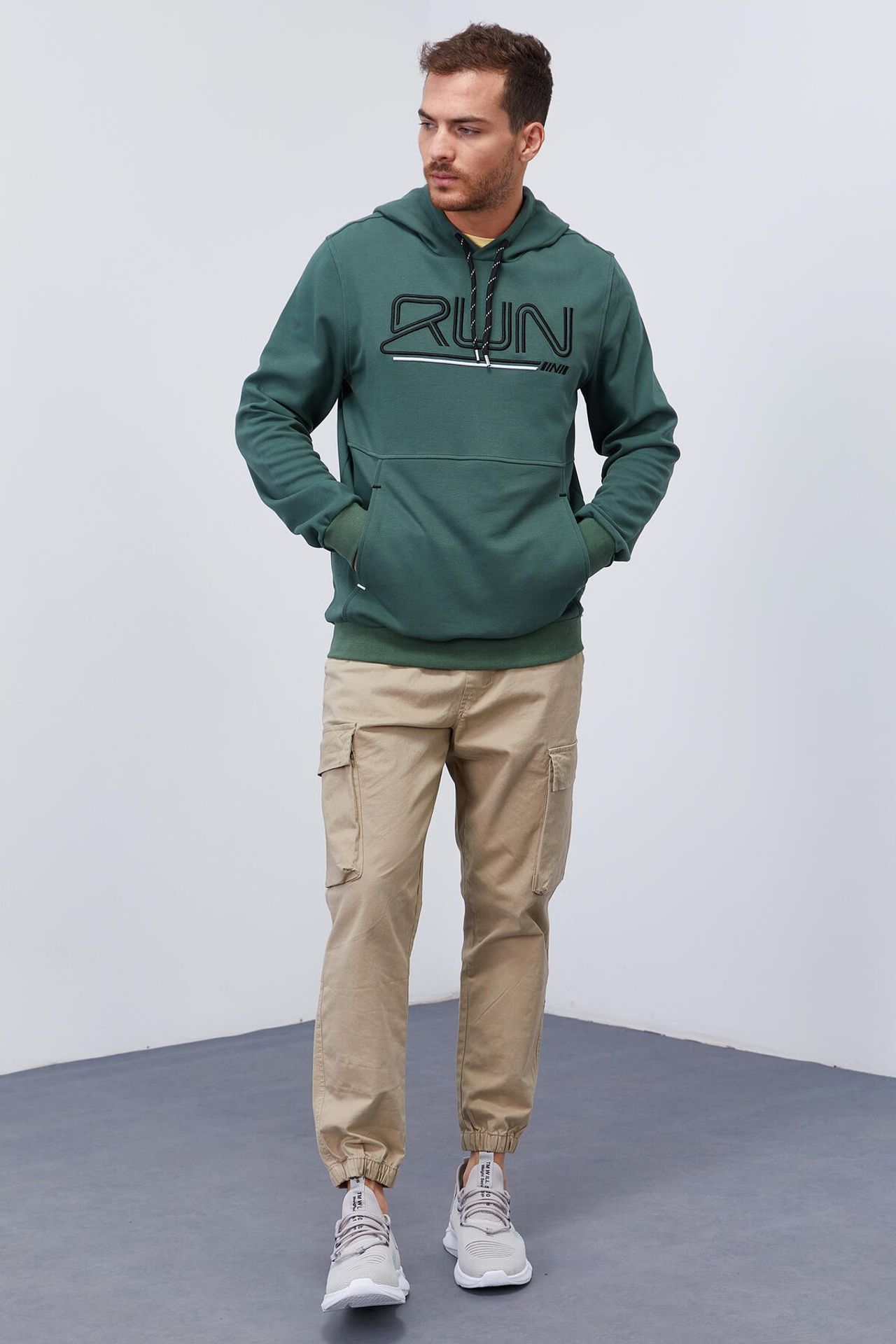 TOMMY Men's Logo Printed Hooded Sweatshirt 4