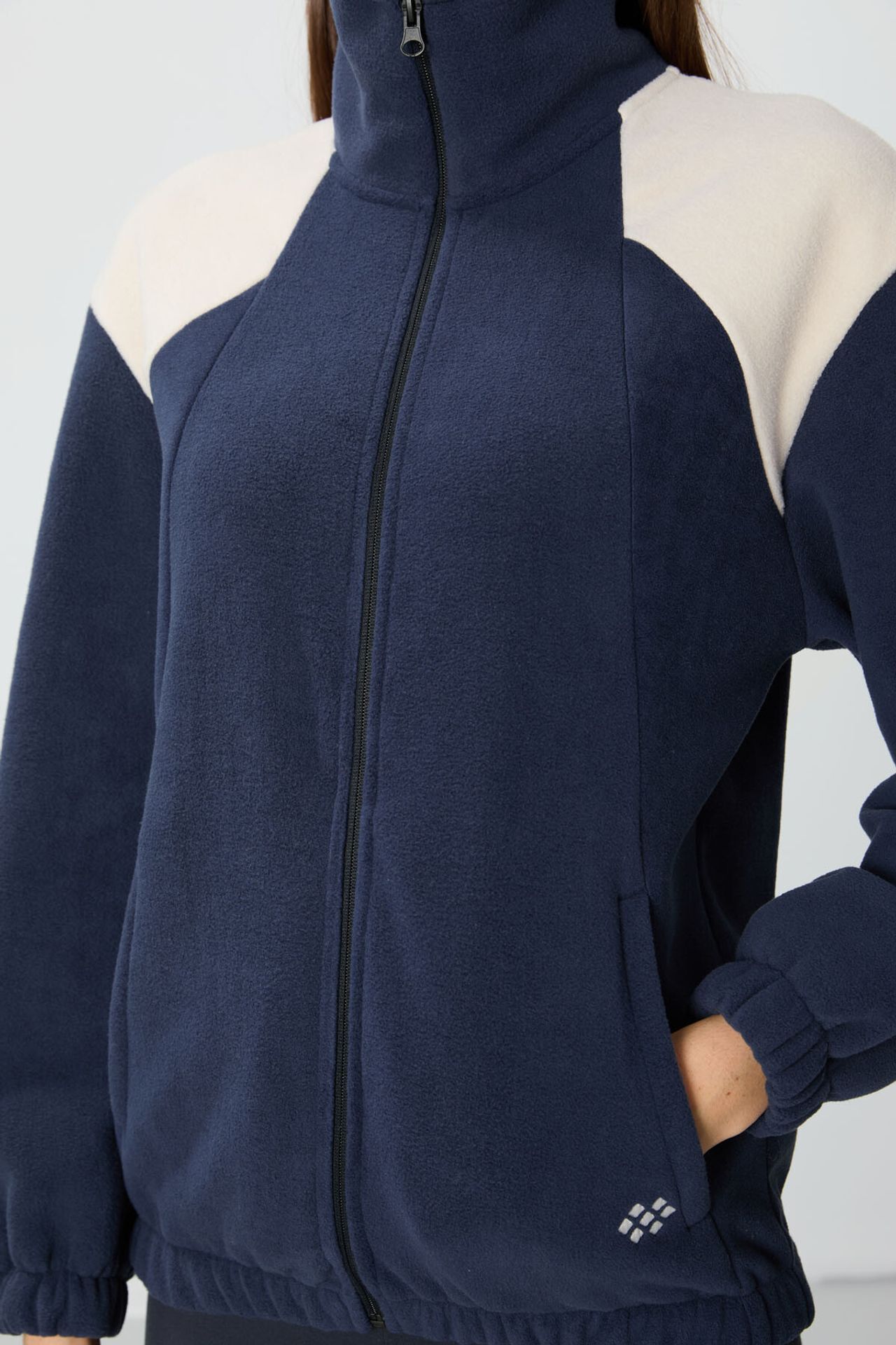 TOMMY Color Block Oversized Zip-Collar Sweatshirt 6