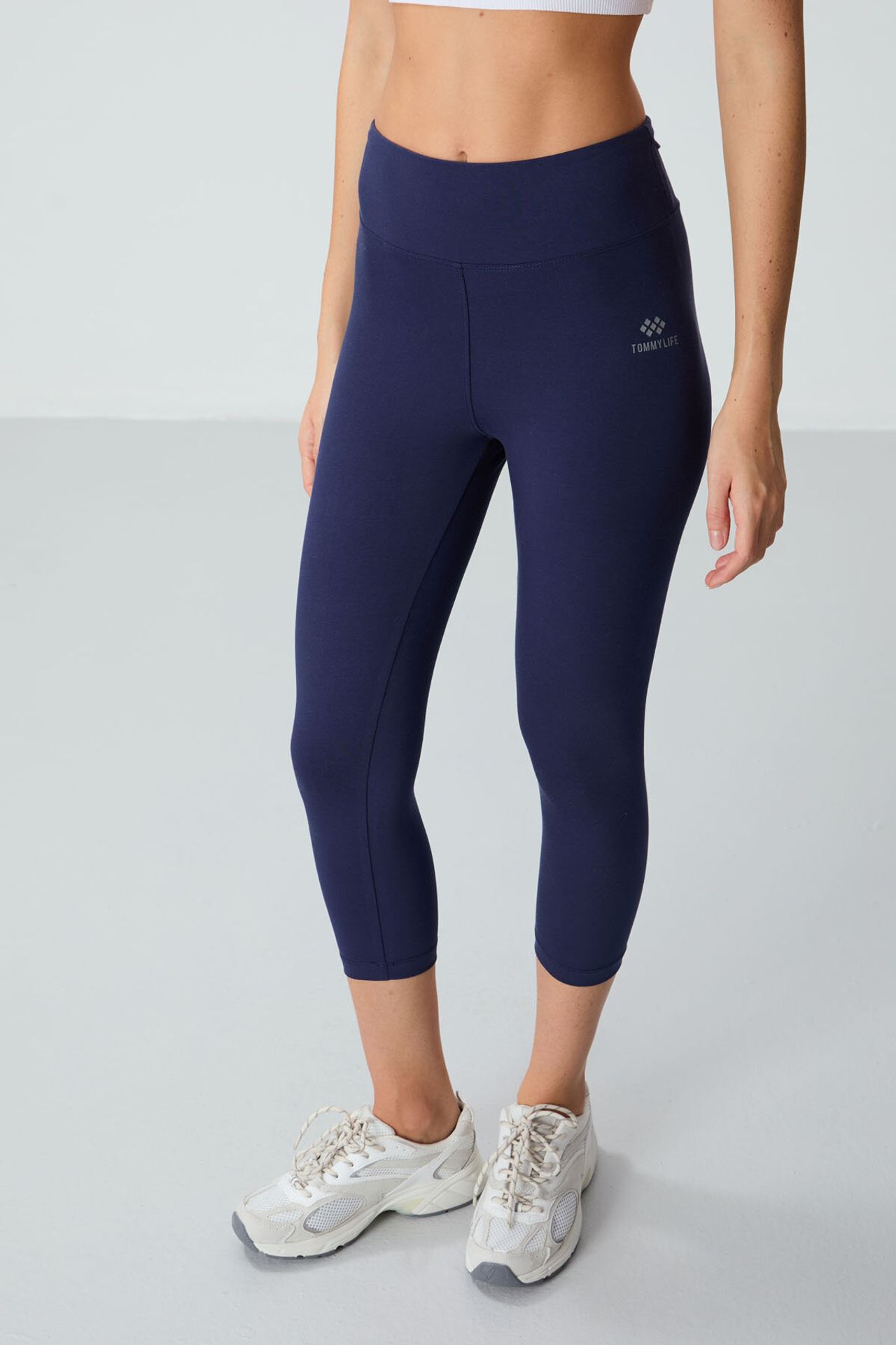 TOMMY High-Waist Capri Sports Leggings 6