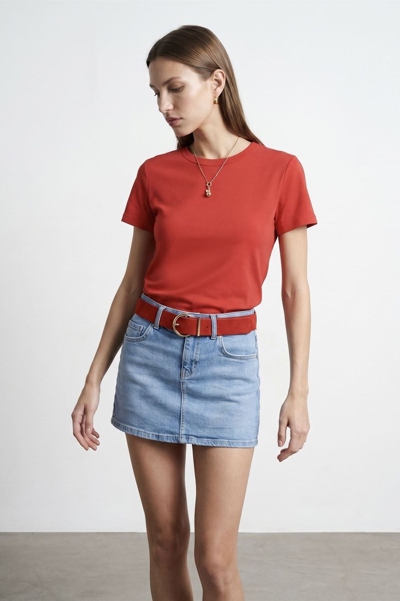 DILVIN Women's Solid Crew Neck T-Shirt 3
