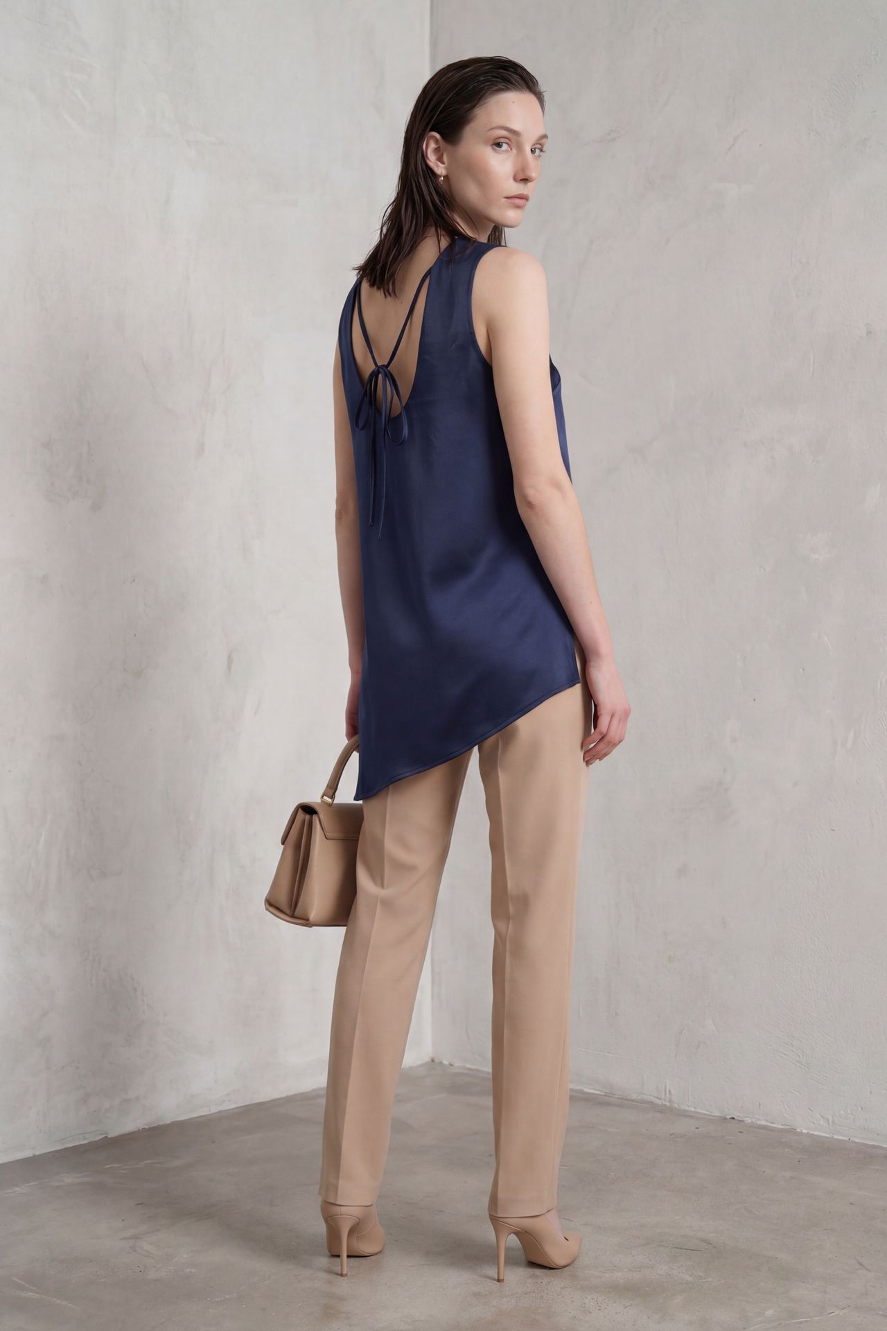 MY FASHION Satin Crew Neck Sleeveless Long Blouse with Slit 6