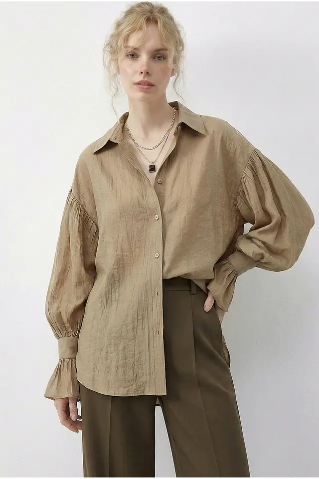 LUCCI Oversized Frilly Button-Up Shirt