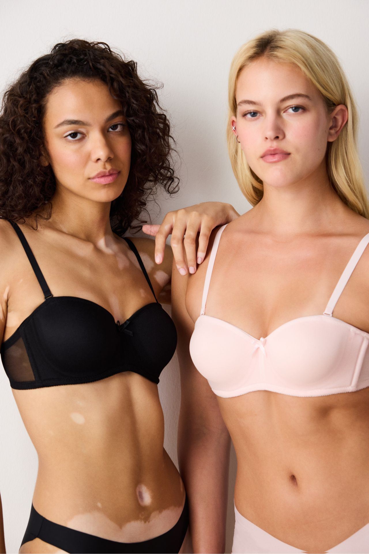 PENTI Solid Underwired Bra With Removable Straps 2