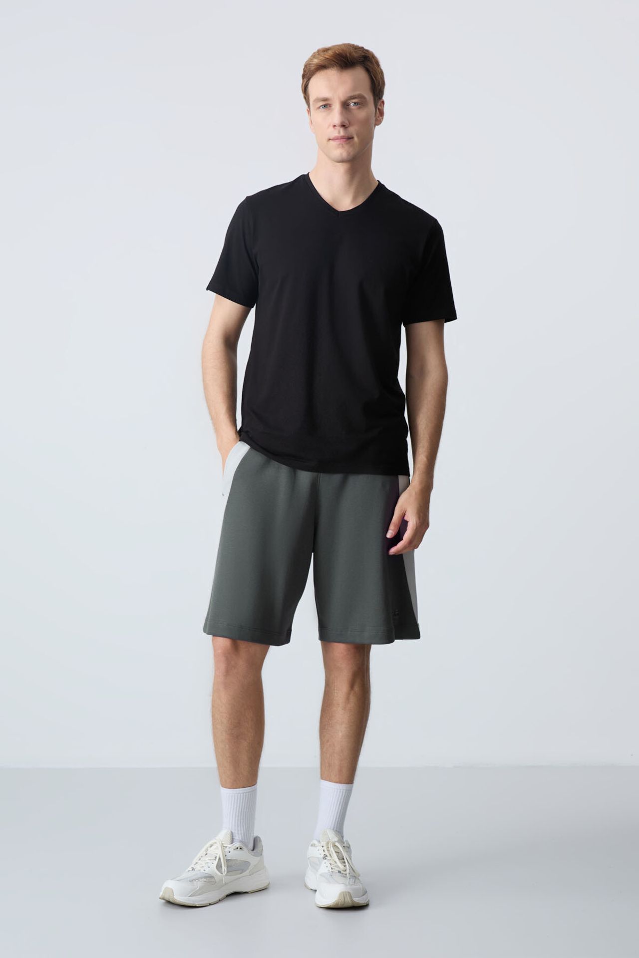 TOMMY Men's Cotton Blend Sweat Shorts 2