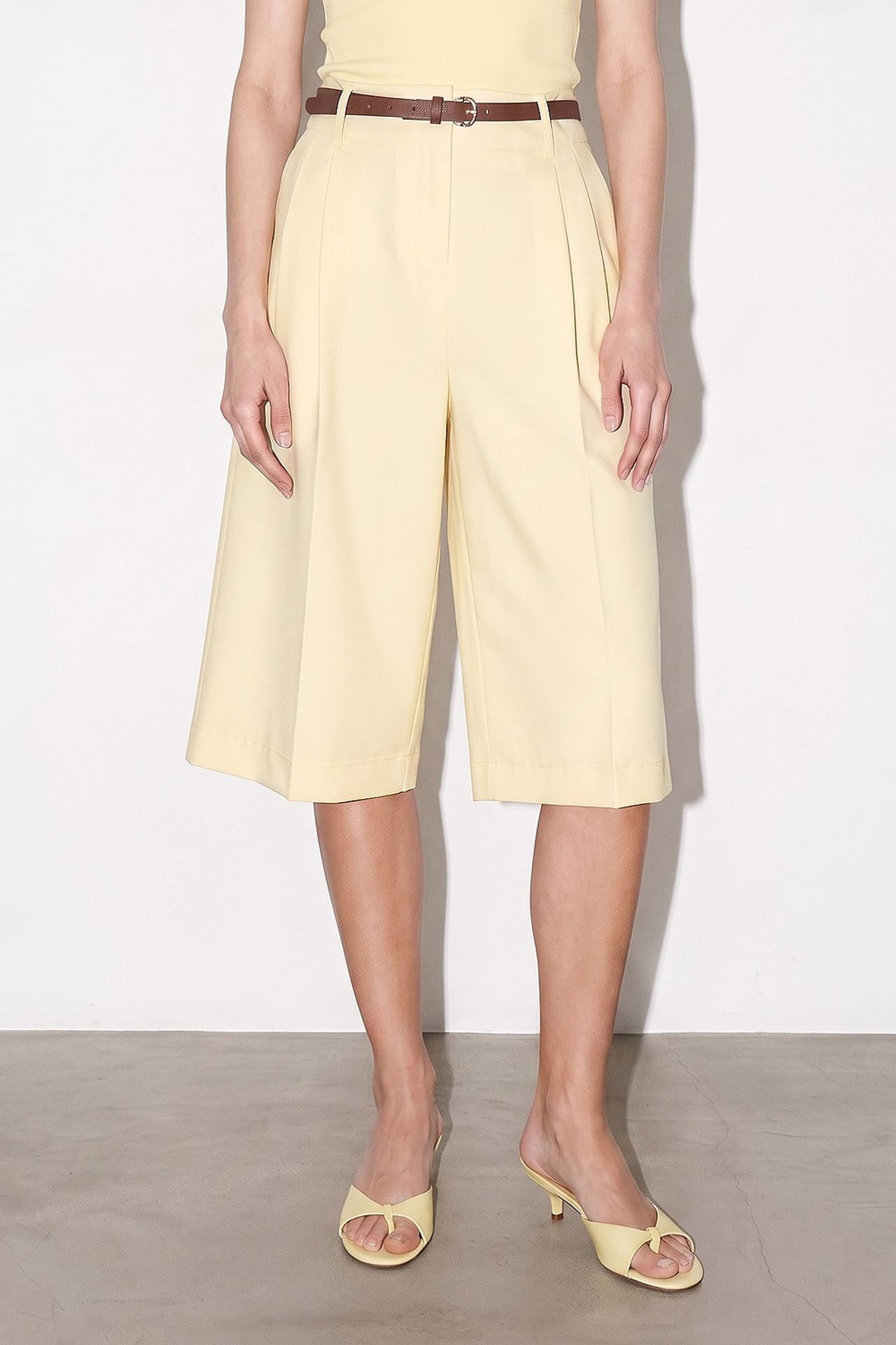 DILVIN High-waist Belted Wide-leg Tailored Shorts 4