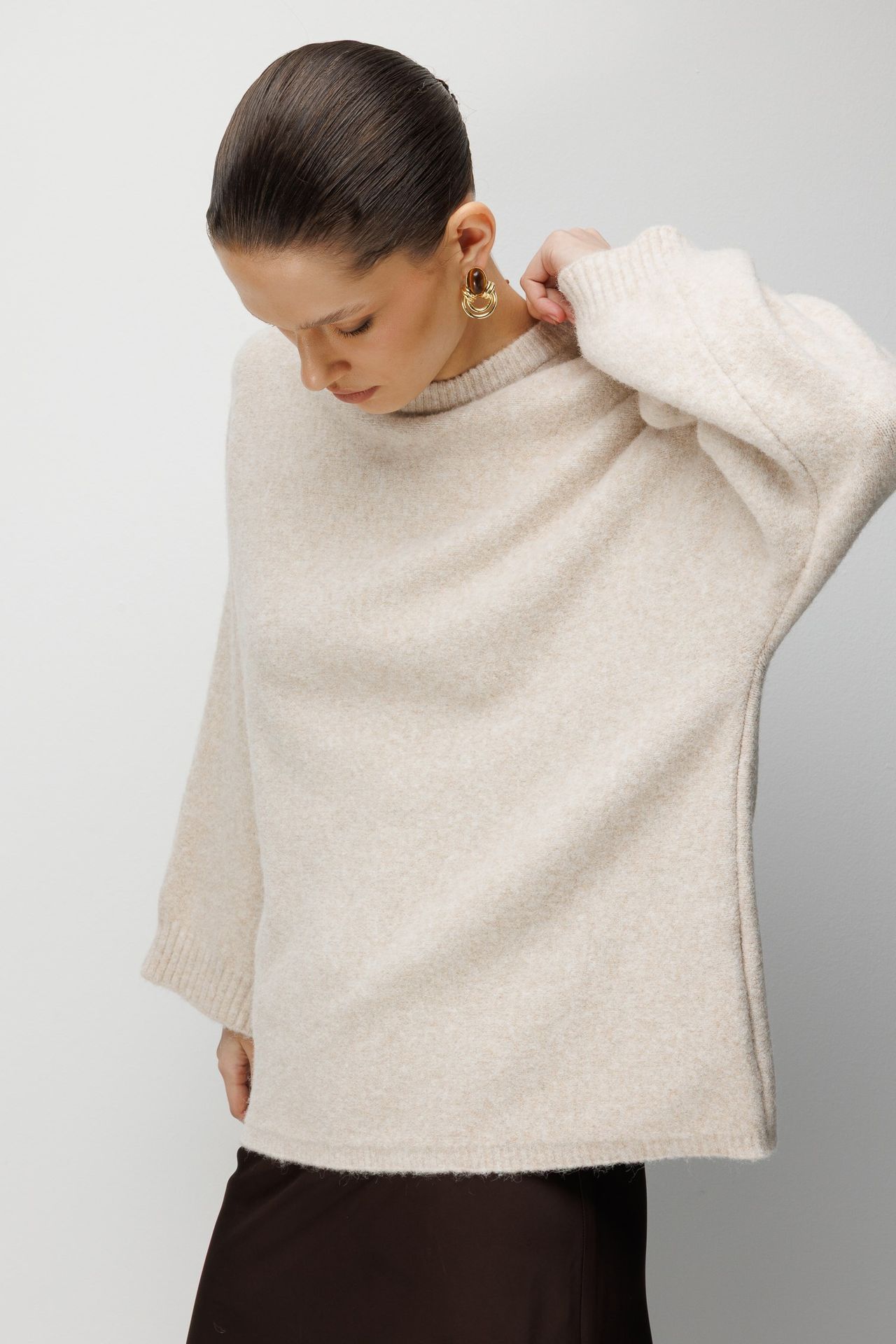 MIXRAY Women's Oversized Crew Neck Sweater 3