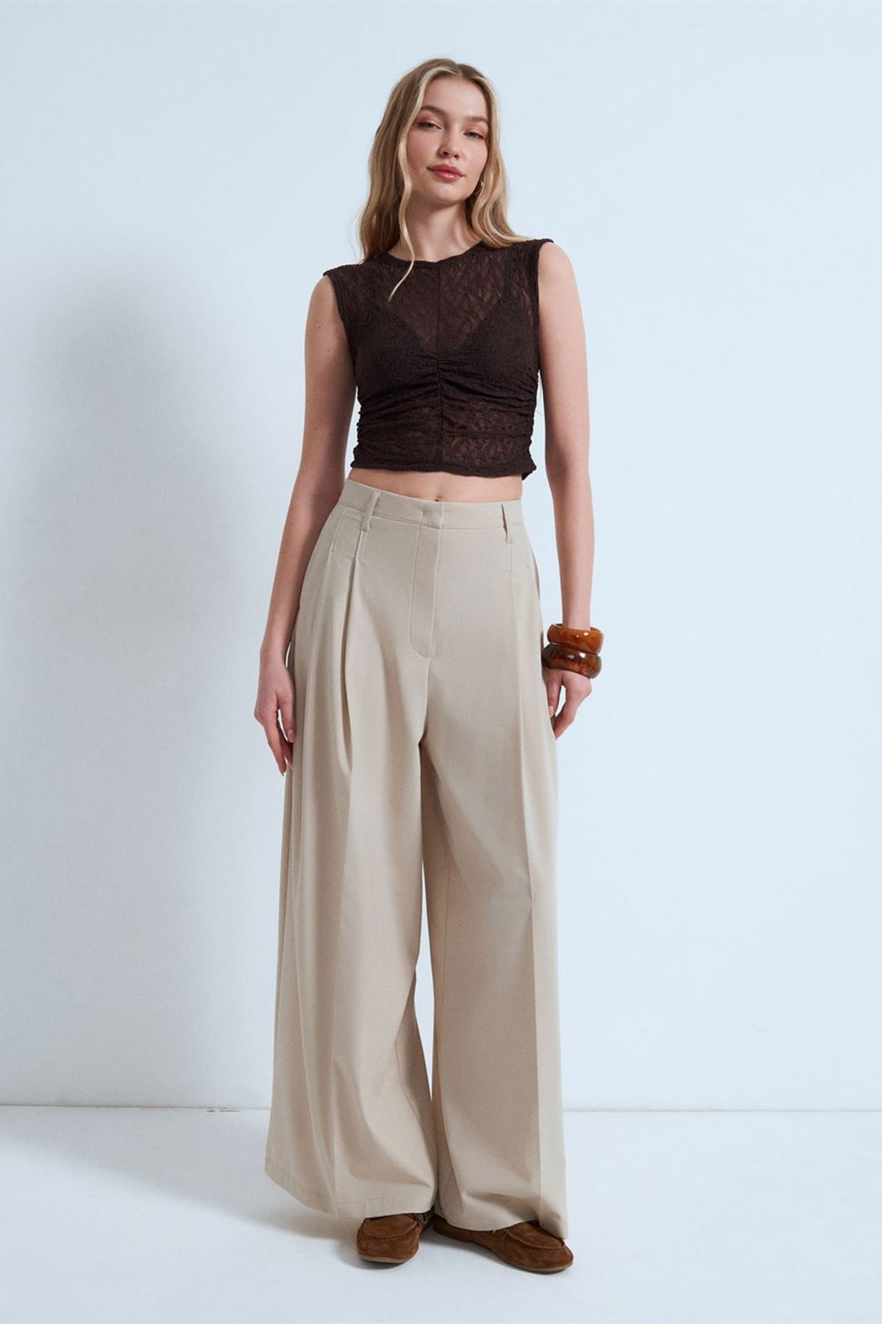 DILVIN Sleeveless Lace Ribbed Blouse 1