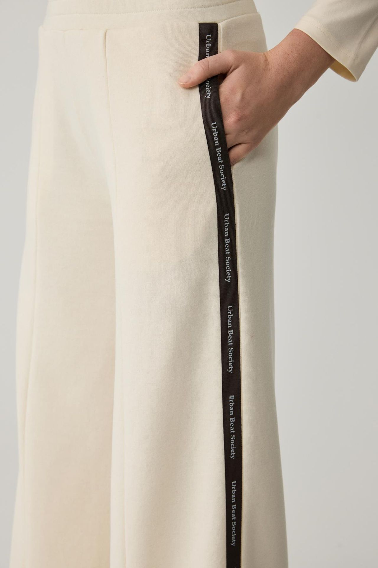 GRIMELANGE Wide Leg Elastic Waist Joggers 4