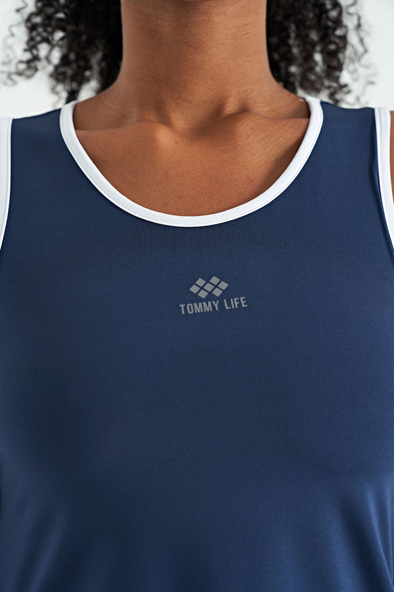 TOMMY Sleeveless Crew Neck Sports Top 4