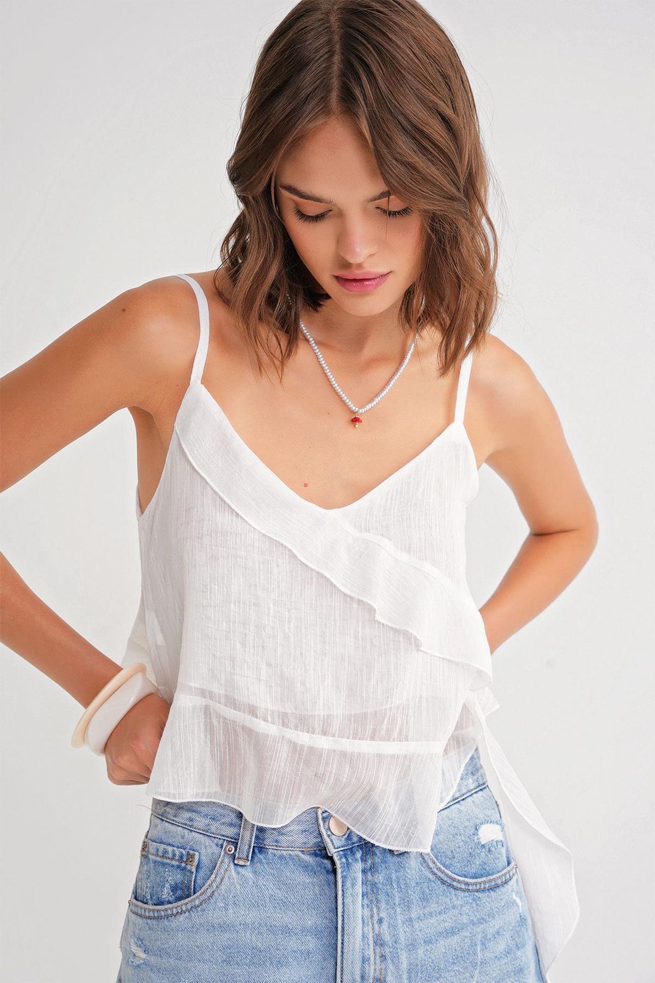 Mixray Frilly Textured V-Neck Crop Top 4