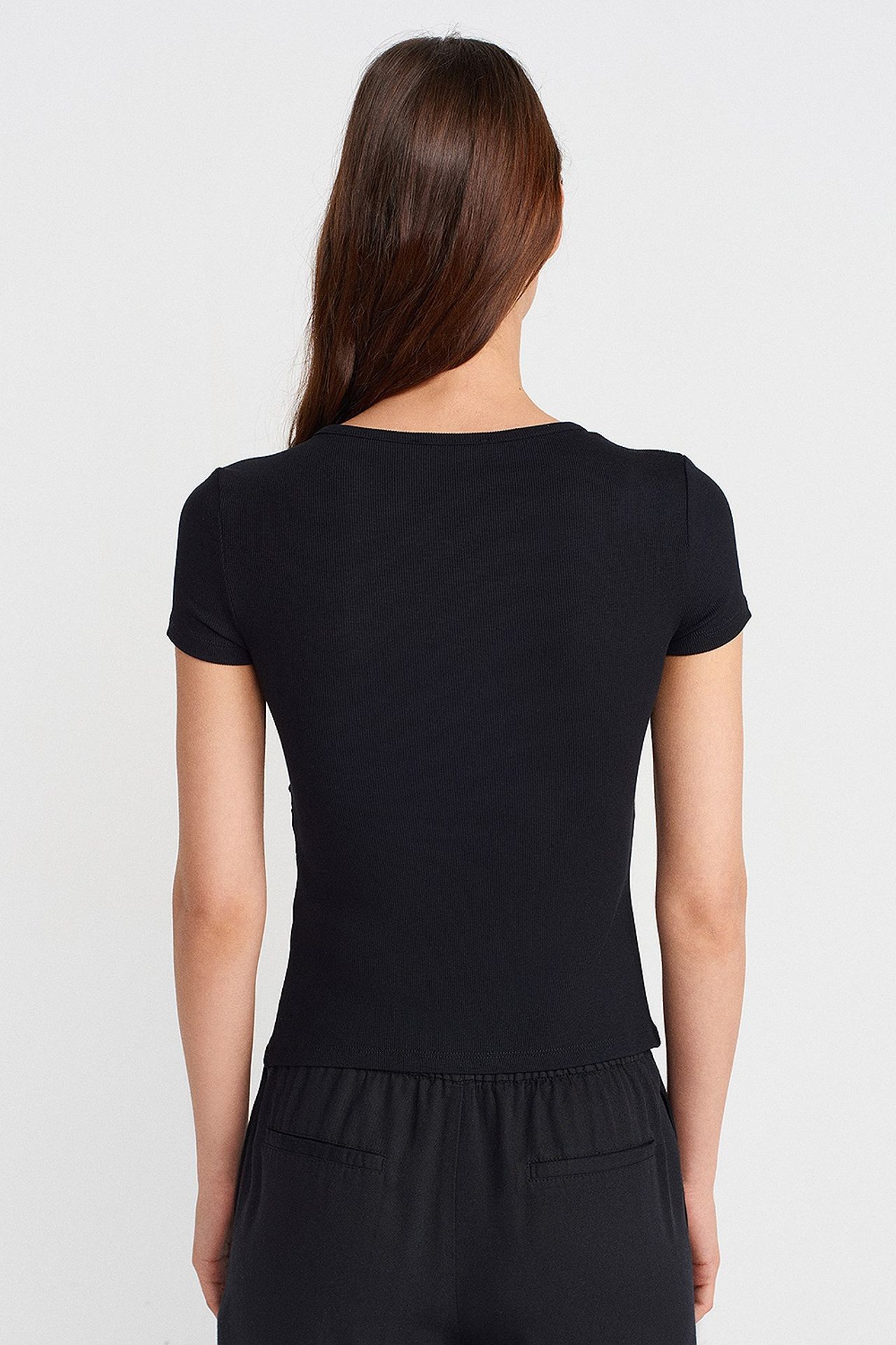 DILVIN Slim Fit V-Neck Button Blouse 2