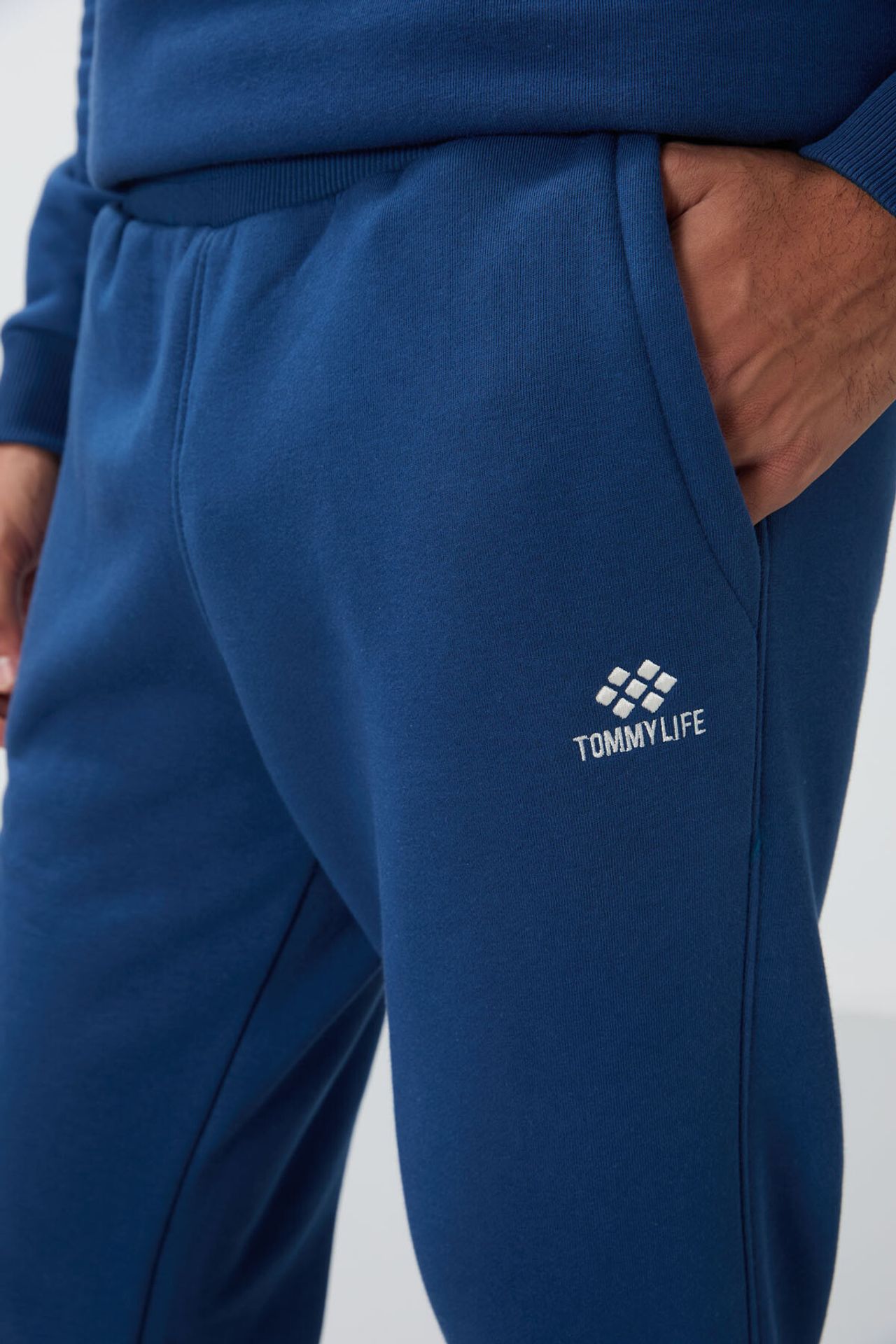 TOMMY Men's Fleece Sweatshirt And Pants Set 5