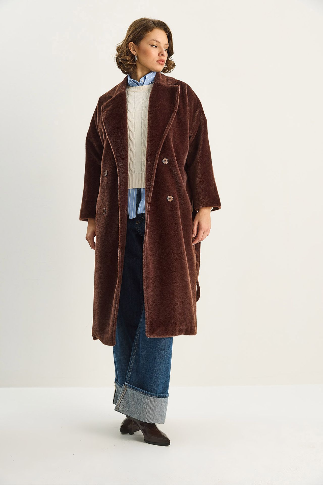LUCCI Plush Buttoned Coat 3