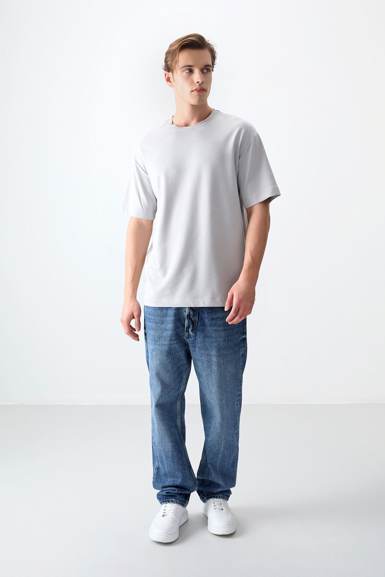 TOMMY Oversized Cotton Blend Crew Neck T-Shirt 5