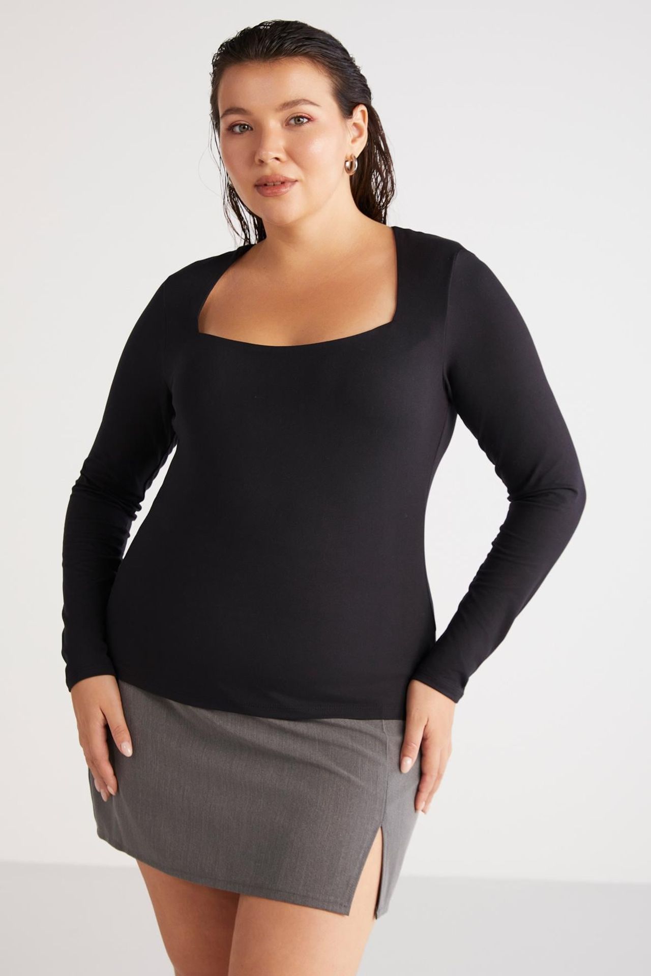ETHIQUET Long Sleeve Simple Blouse 1