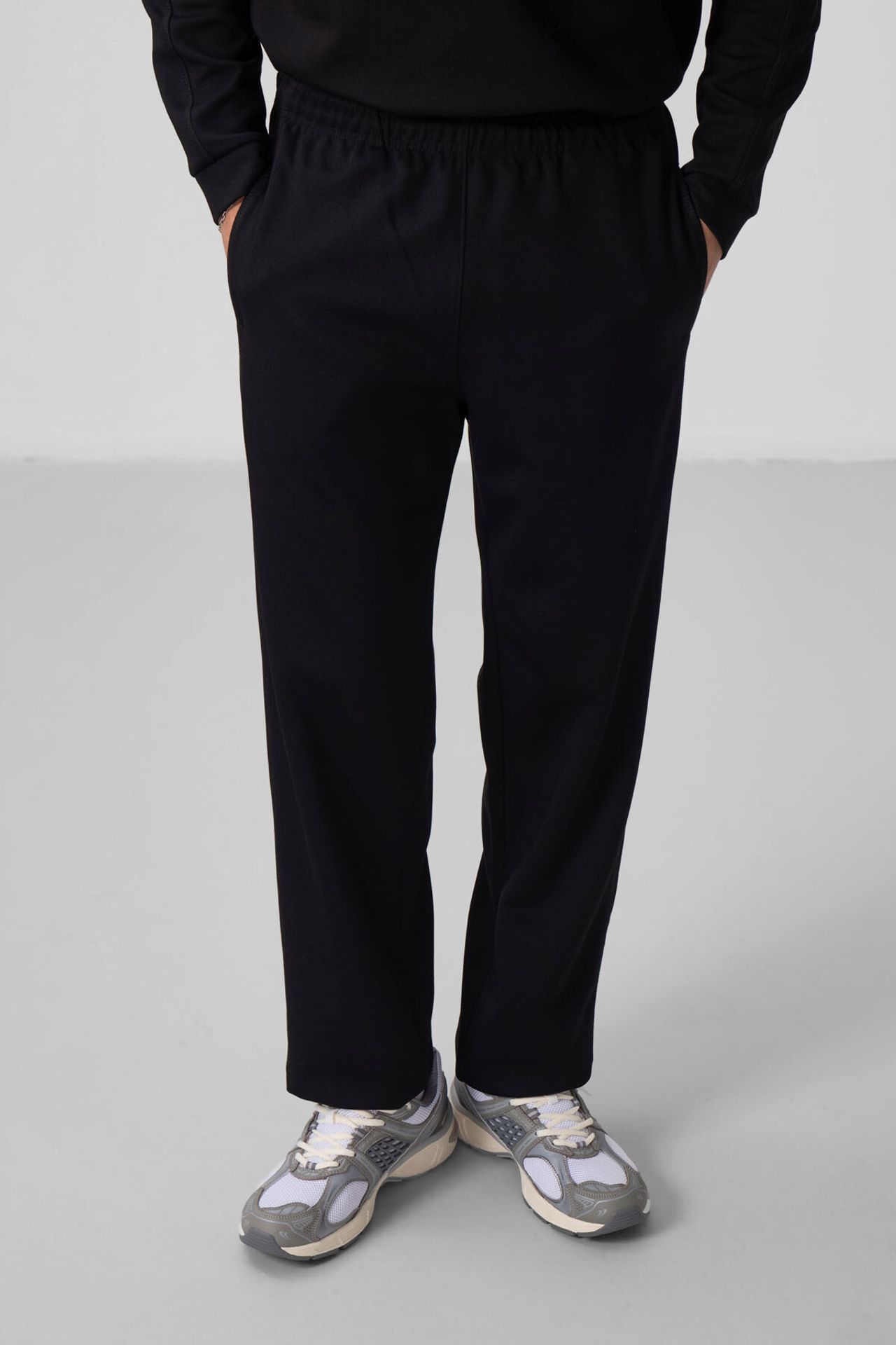 TOMMY Men's Oversized Sweatshirt And Pants Set 5