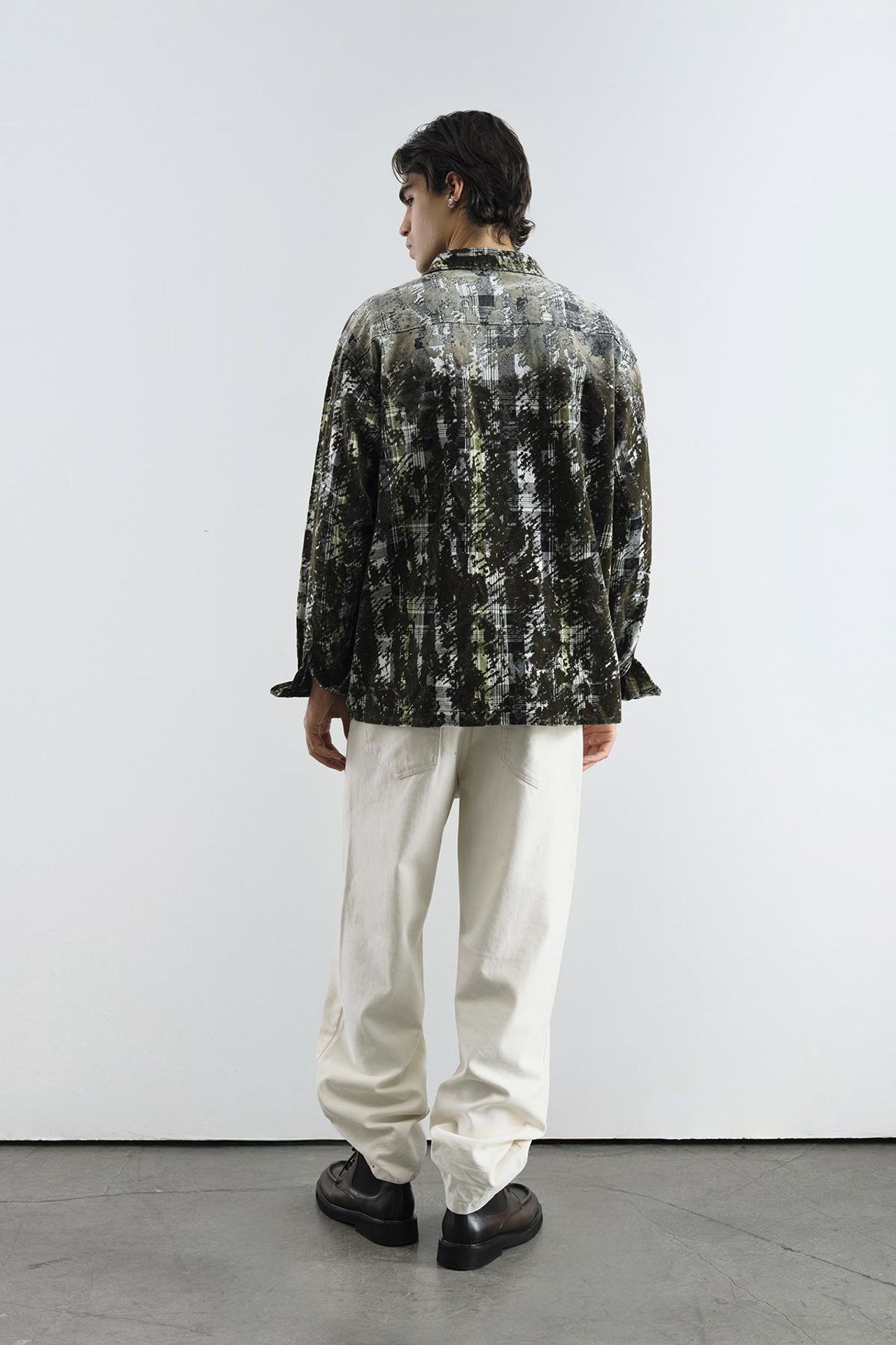 GIESTO Textured Plaid Oversized Shirt with Pocket 3