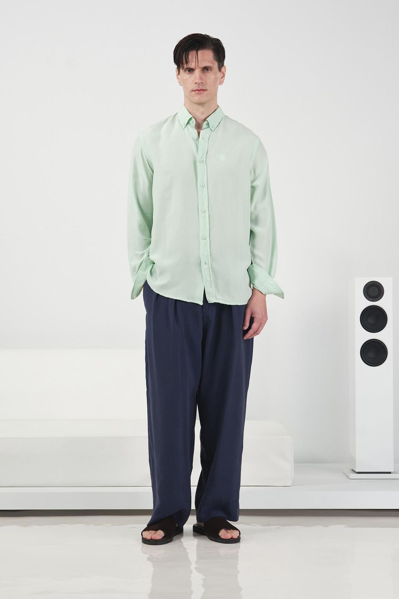 GIESTO Men's Regular Fit Button Collar Solid Tencel Shirt 3