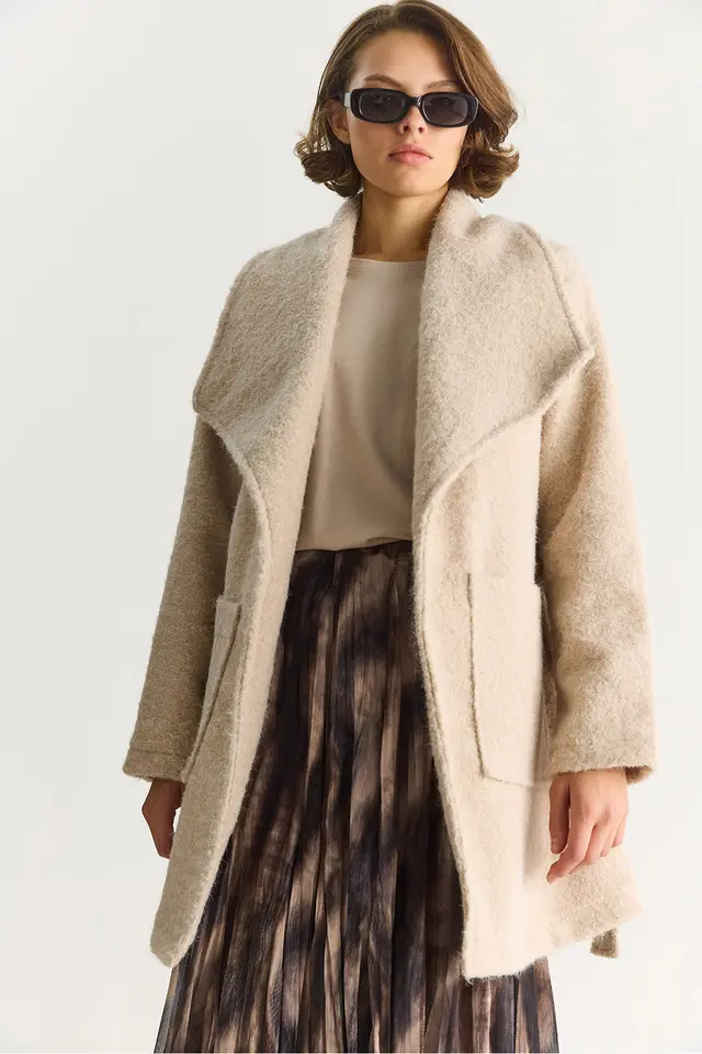 LUCCI Textured Midi Coat