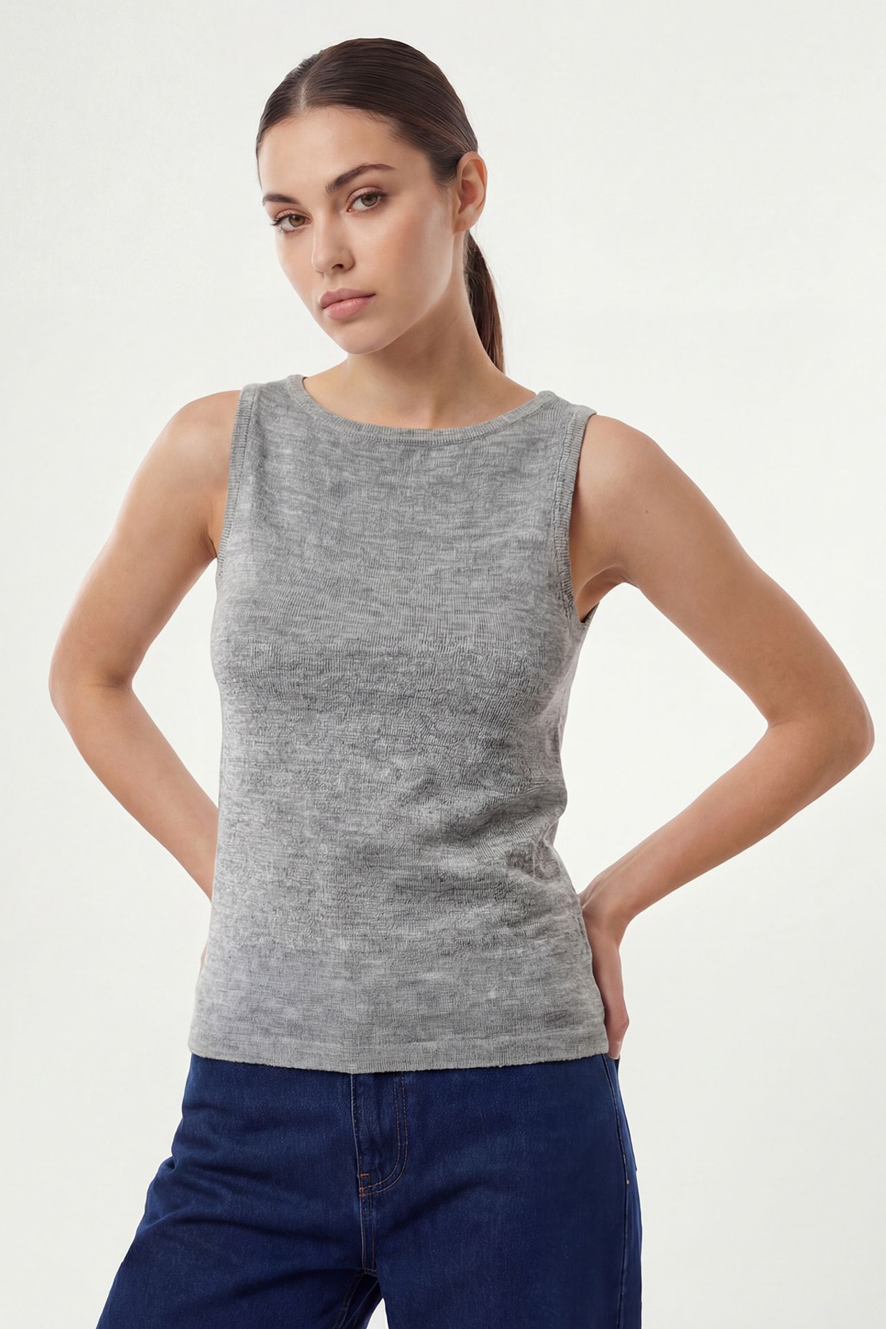 BDART Ribbed Sleeveless Crew Neck Tank Top 1