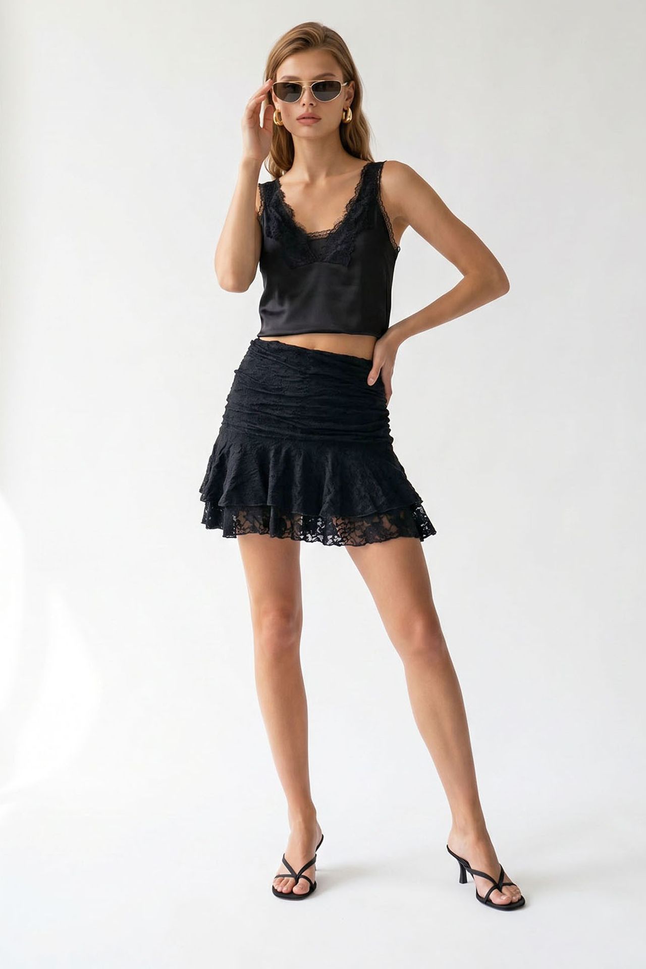MIXRAY High-Waist Lace Mini Skater Skirt 3