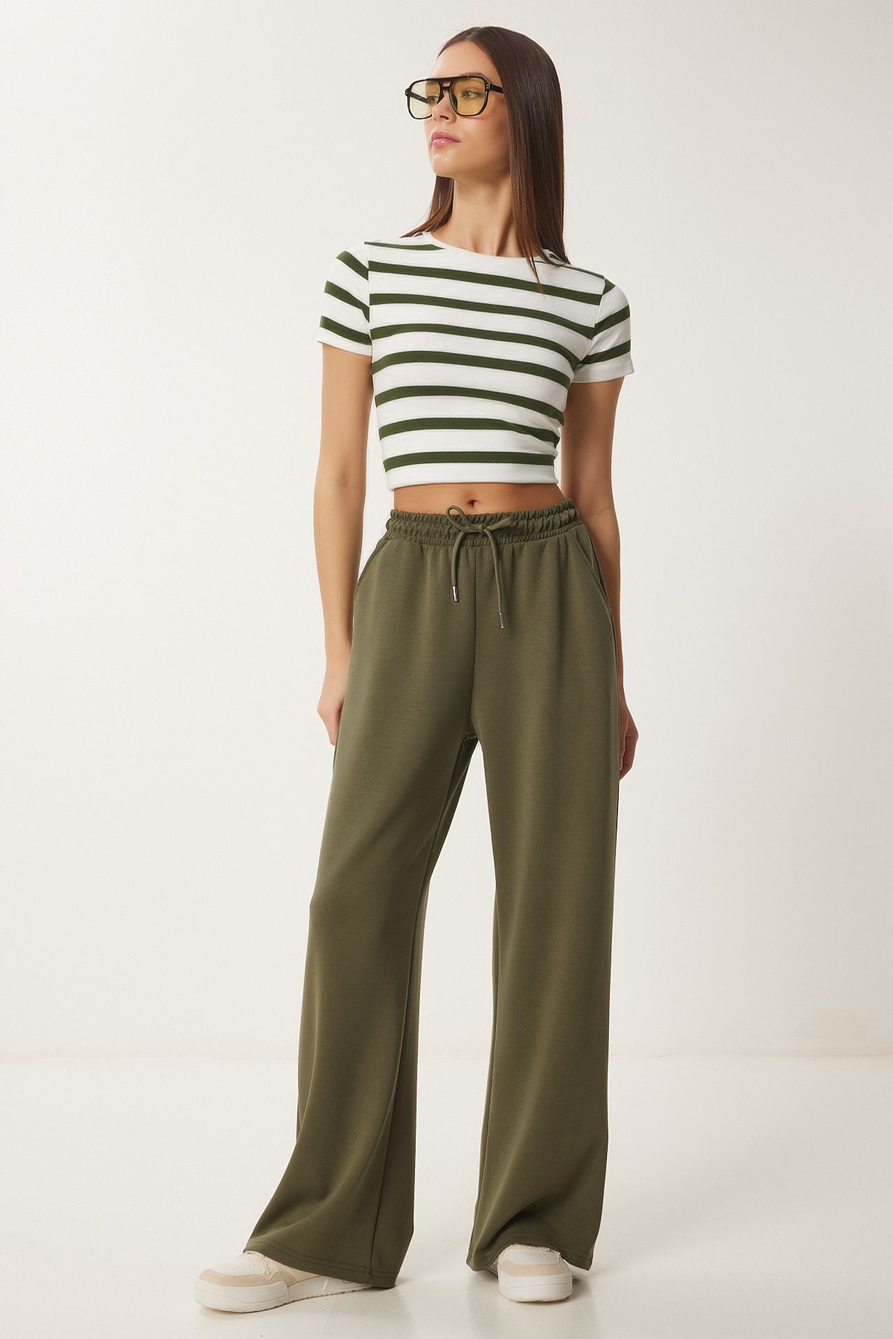 ISTANBUL Wide Leg Drawstring Waist Sweatpants 3