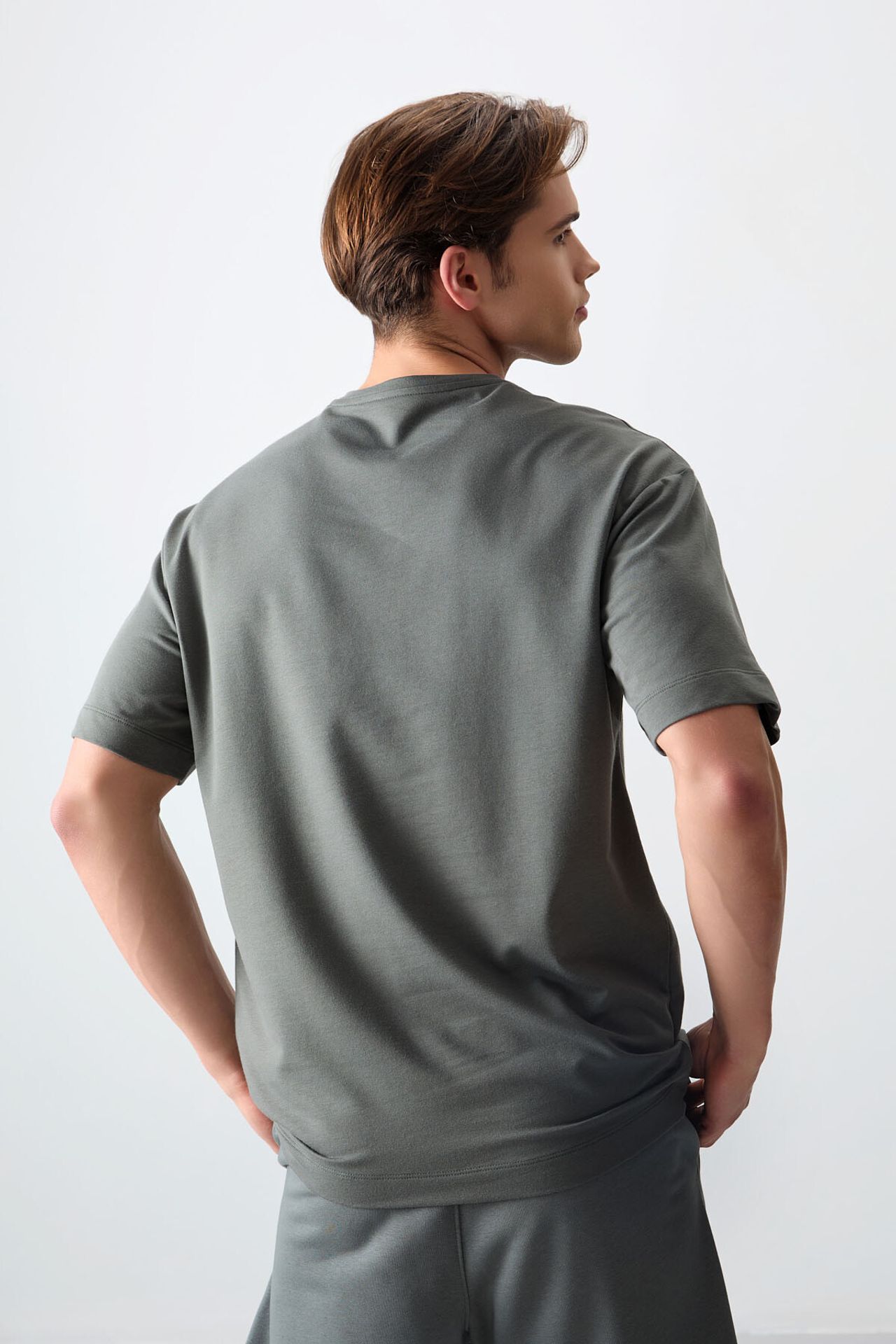 TOMMY Oversized Cotton Blend Crew Neck T-Shirt 6