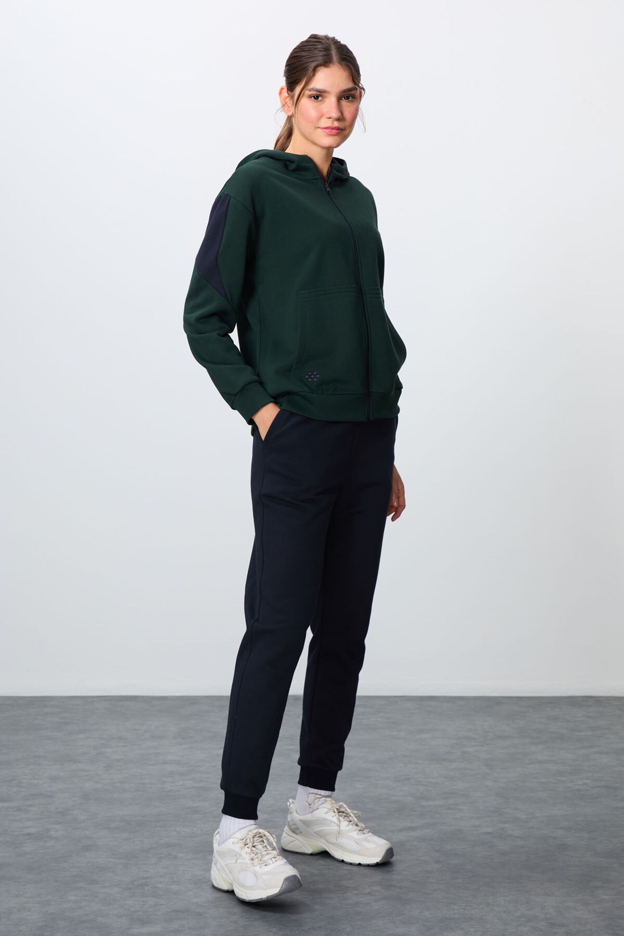 TOMMY Oversized Hooded Zip Sweatshirt And Pants Set 1