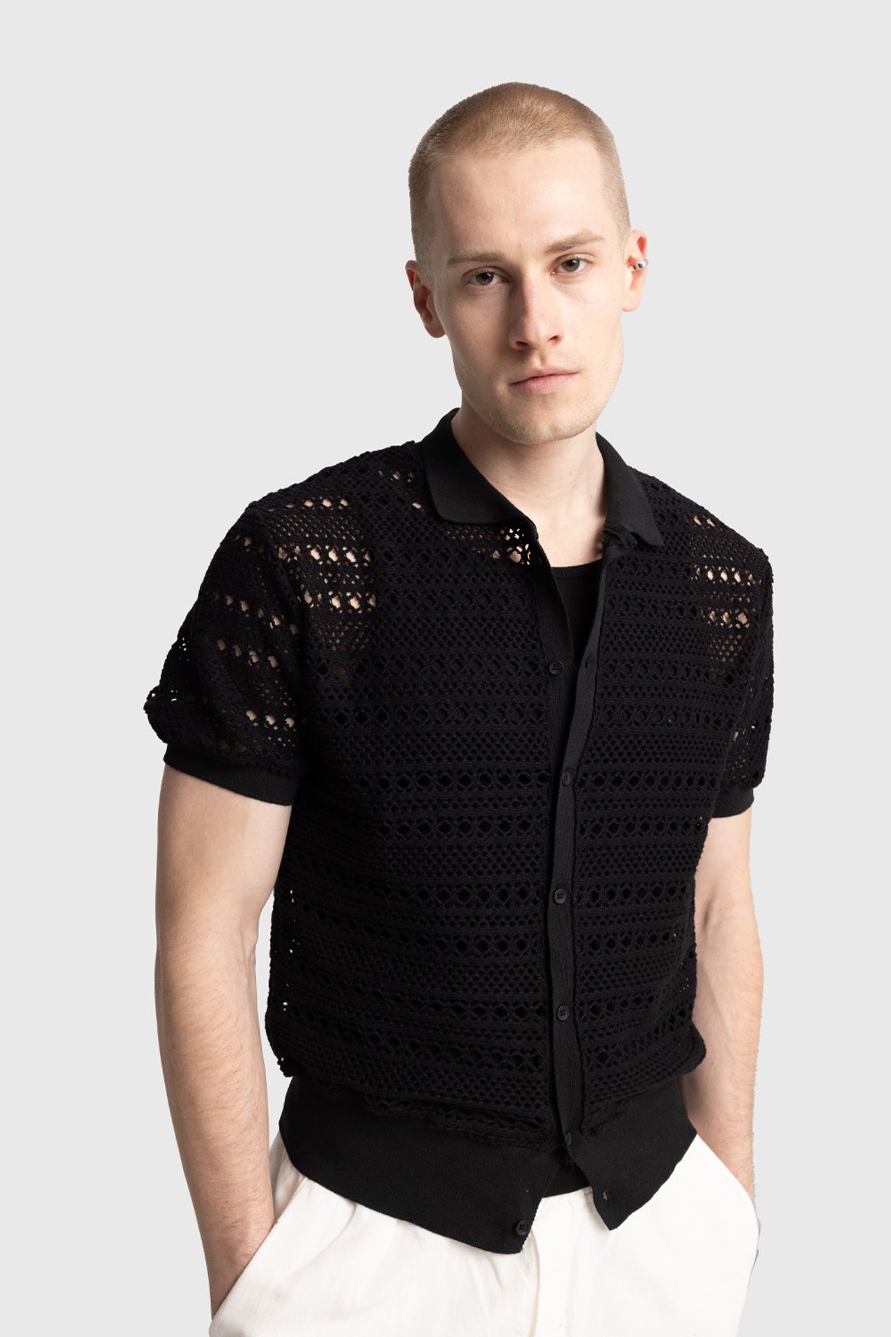 GIESTO Textured Knit Polo Collar Shirt with Button Closure 4