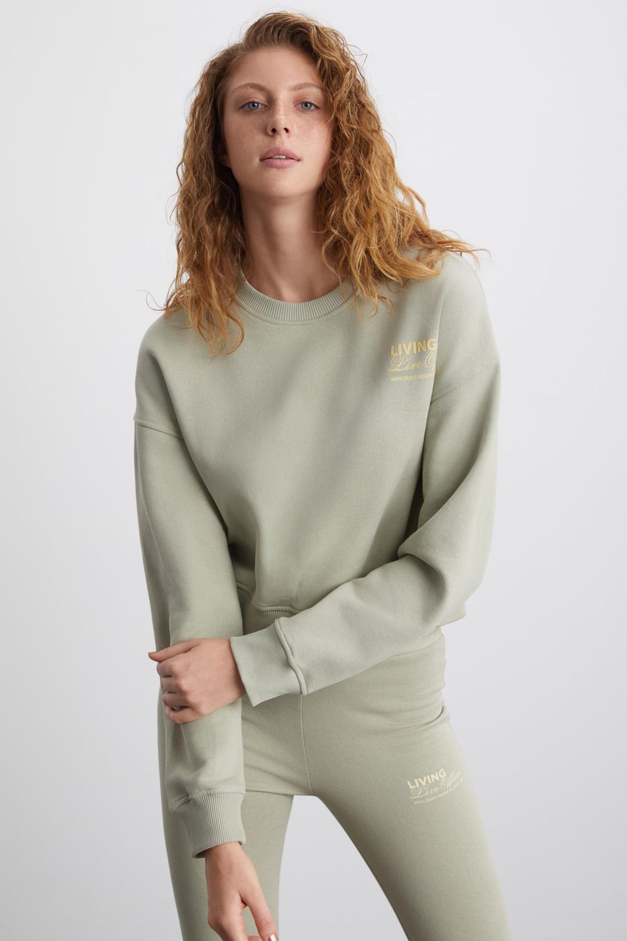 GRIMELANGE Ribbed Crew Neck Sports Set 4