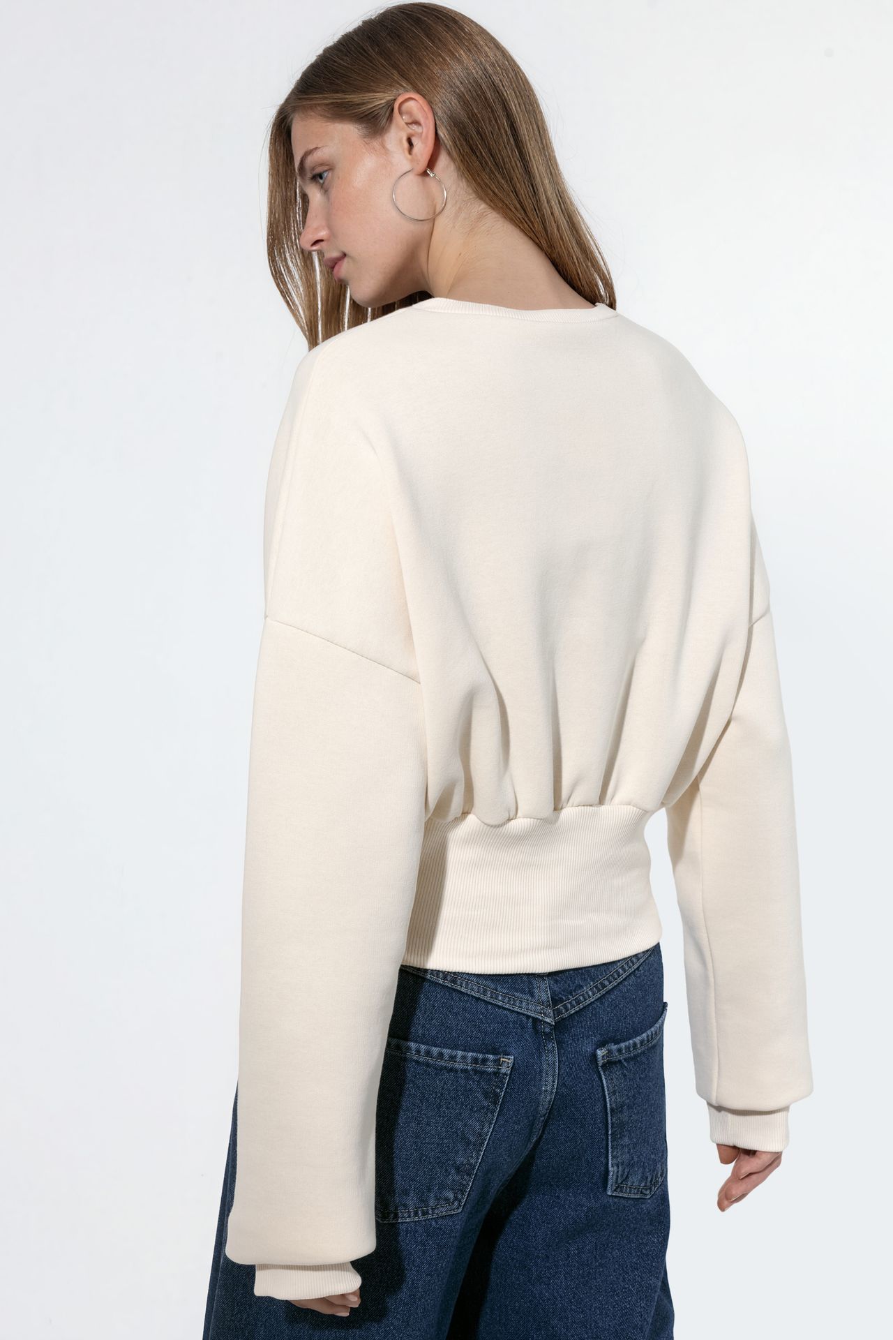BUSEM Women's Crop Crew Neck Sweatshirt 3