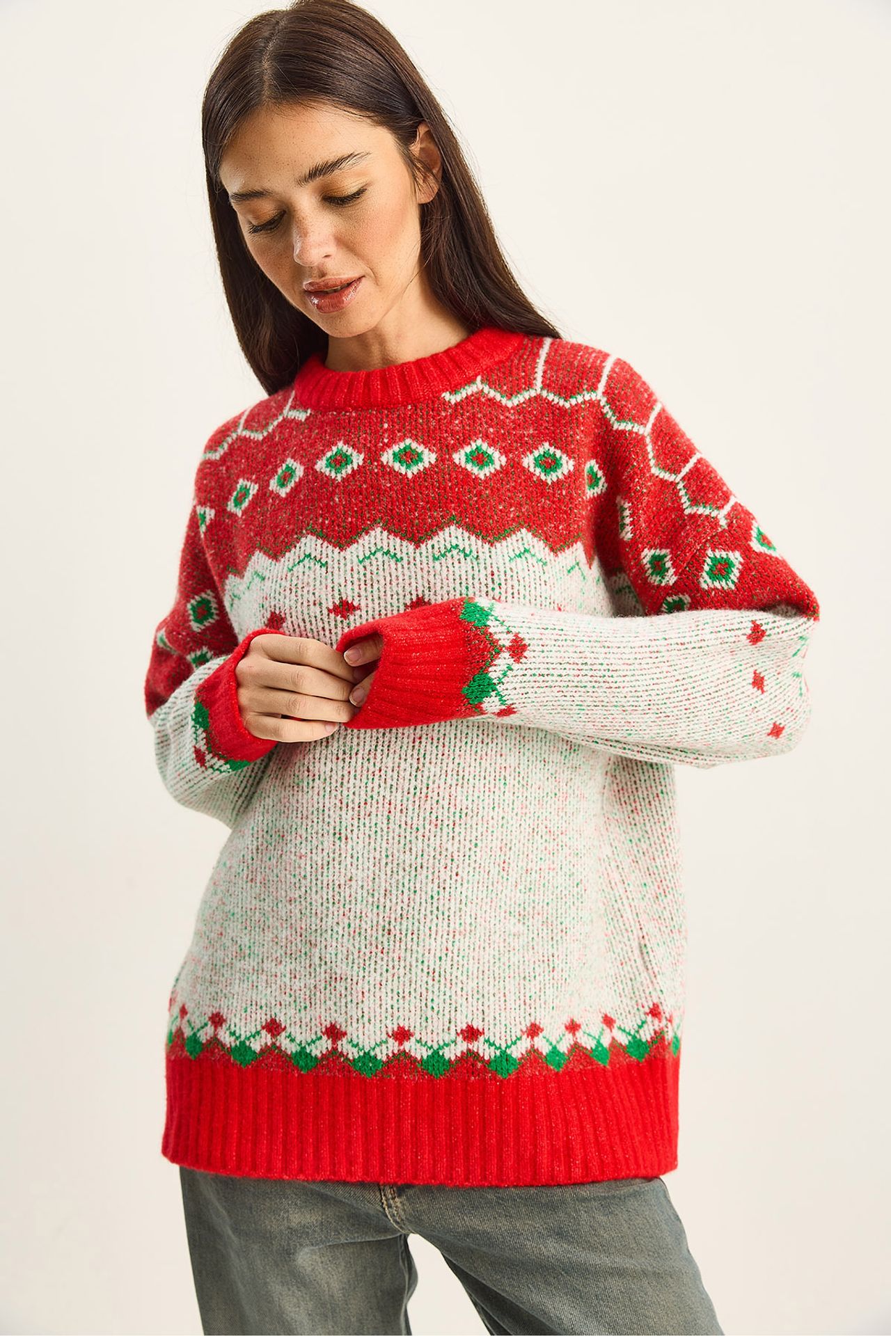 LUCCI Oversized Geometric Knit Sweater 5