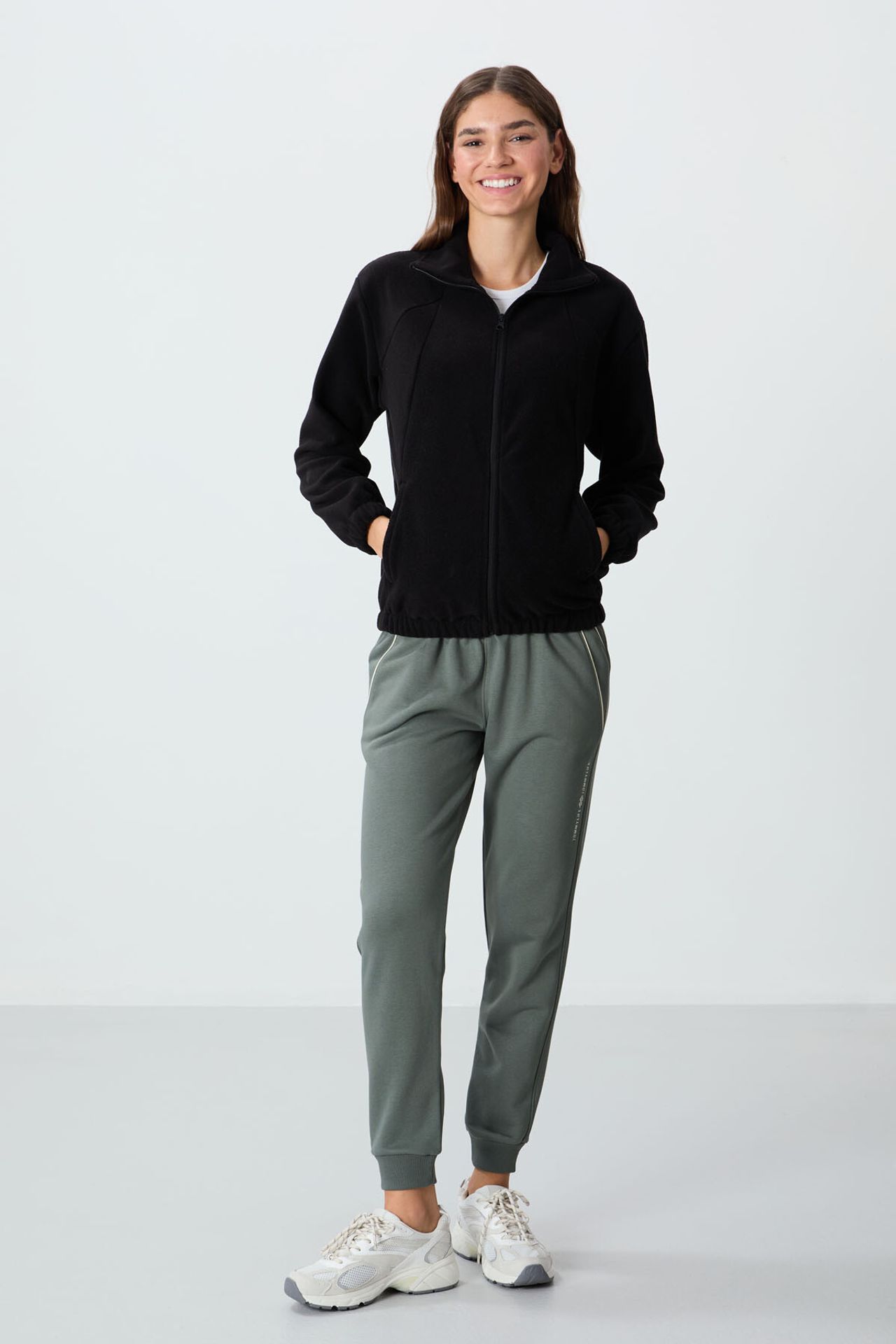 TOMMY Color Block Oversized Zip-Collar Sweatshirt 4