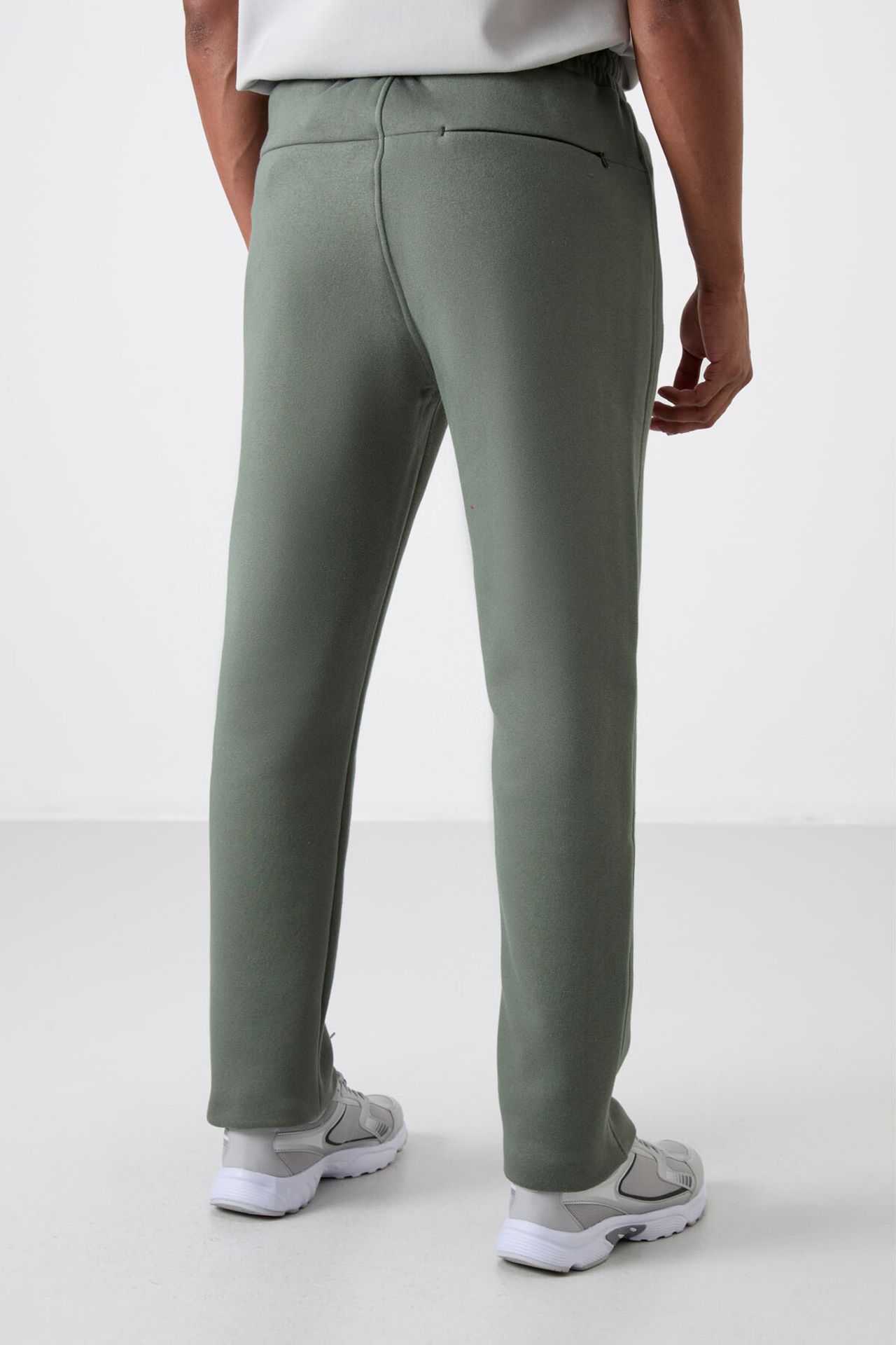 TOMMY Men's Regular Fit Fleece Sweatpants 6
