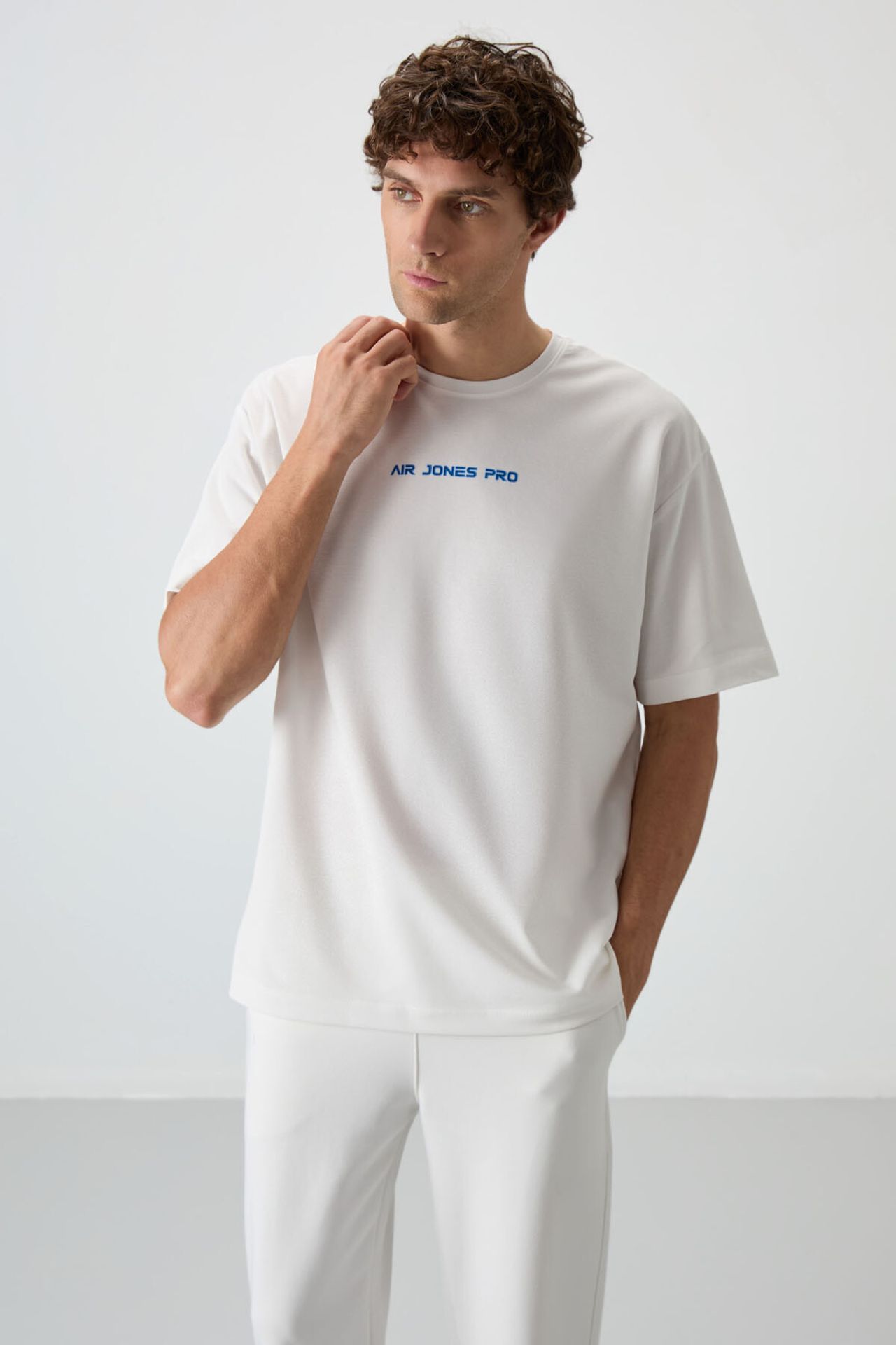 TOMMY Oversized Printed Crew Neck T-Shirt 4