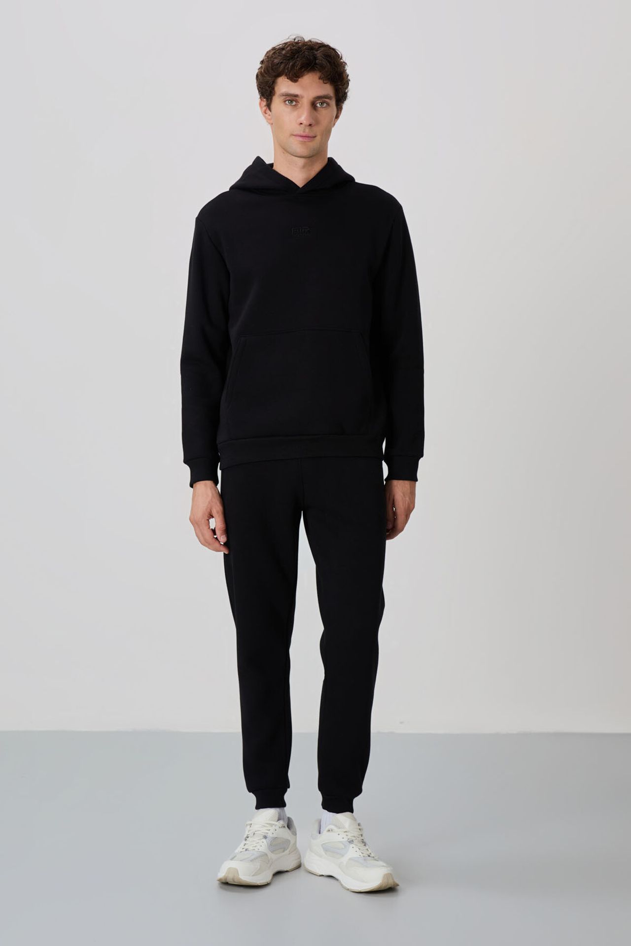TOMMY Men's Hooded Sweatshirt And Pants Set 1