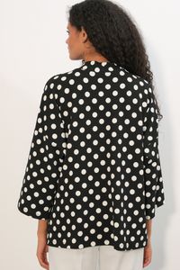 black-image-5