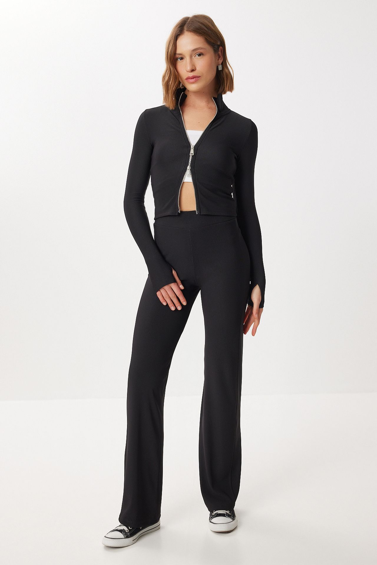 ISTANBUL Textured Knitted Two-Piece Set with Zipper Collar 2